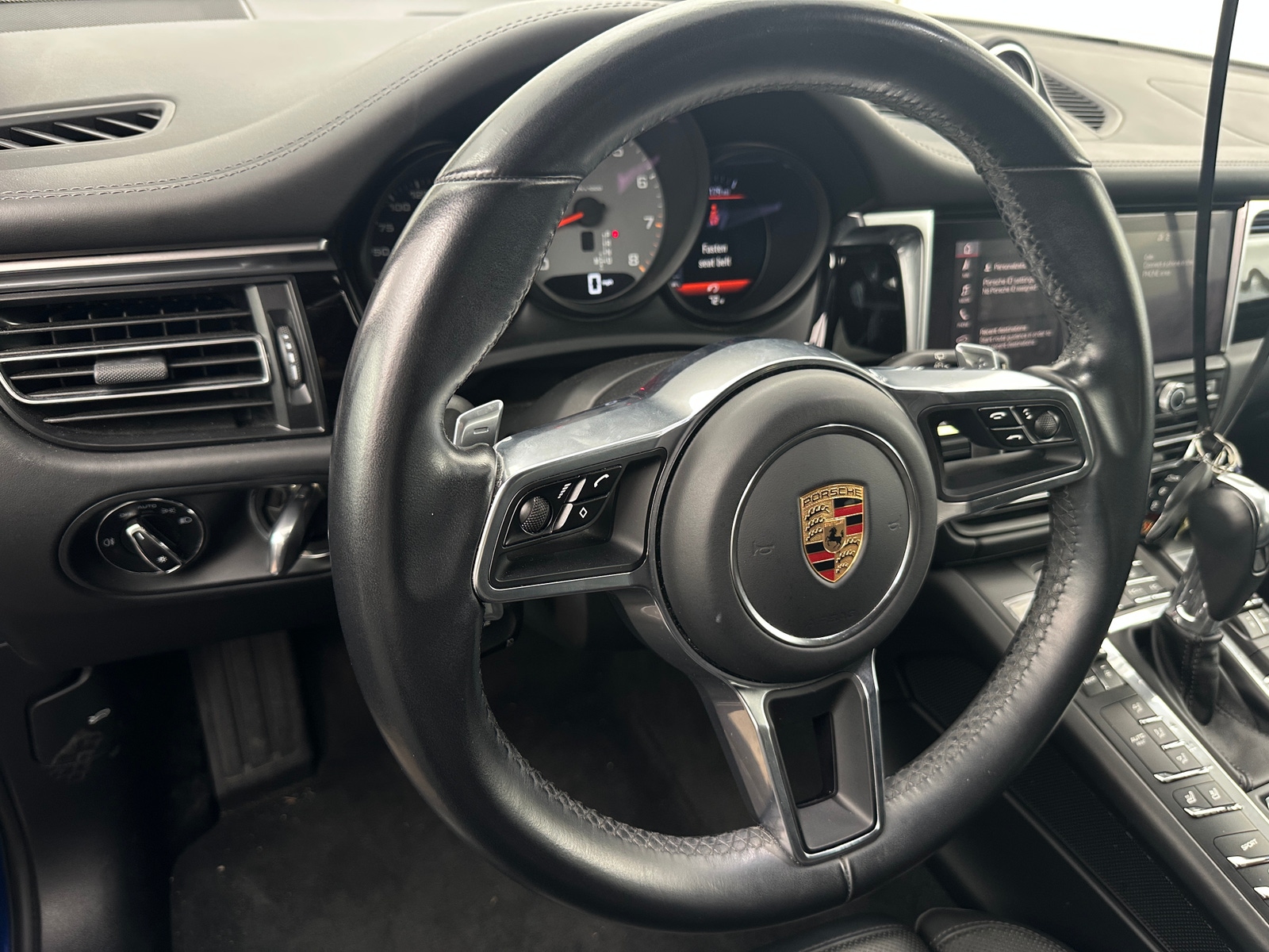 Thumbnail: 2019 Porsche Macan - 4