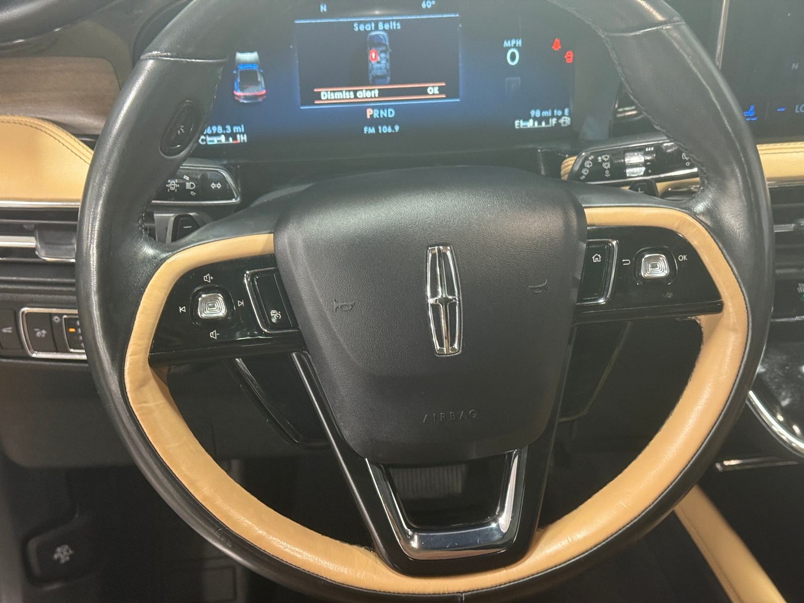 Thumbnail: 2023 Lincoln Corsair - 4