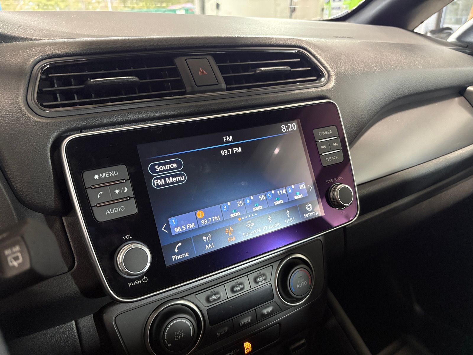 Thumbnail: 2023 Nissan Leaf - 4