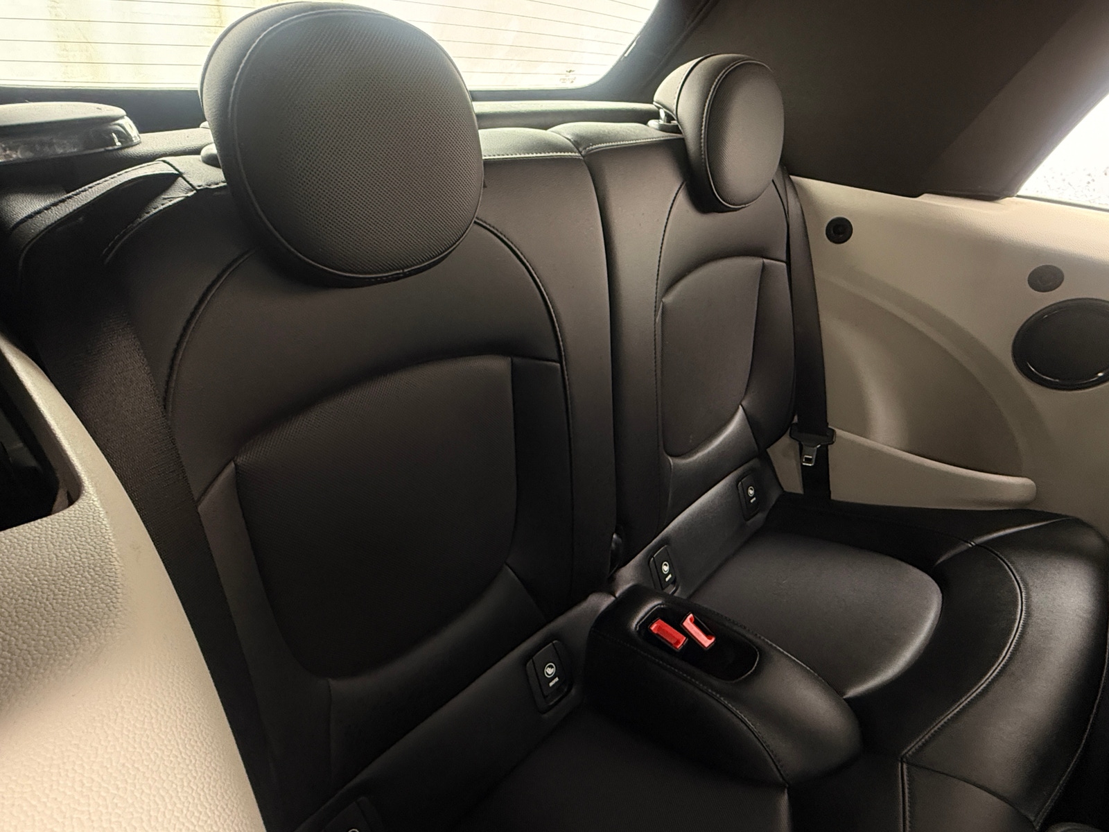 Thumbnail: 2016 MINI Cooper Convertible - 6