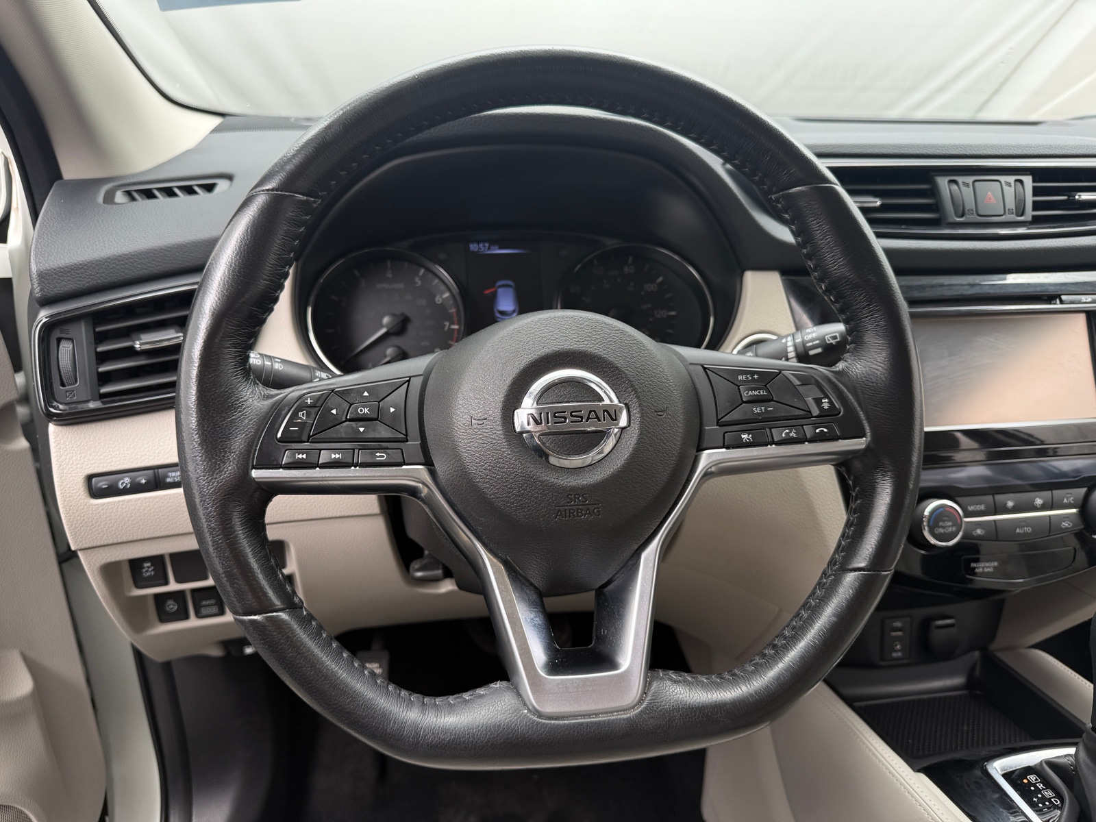 Thumbnail: 2018 Nissan Rogue Sport - 4