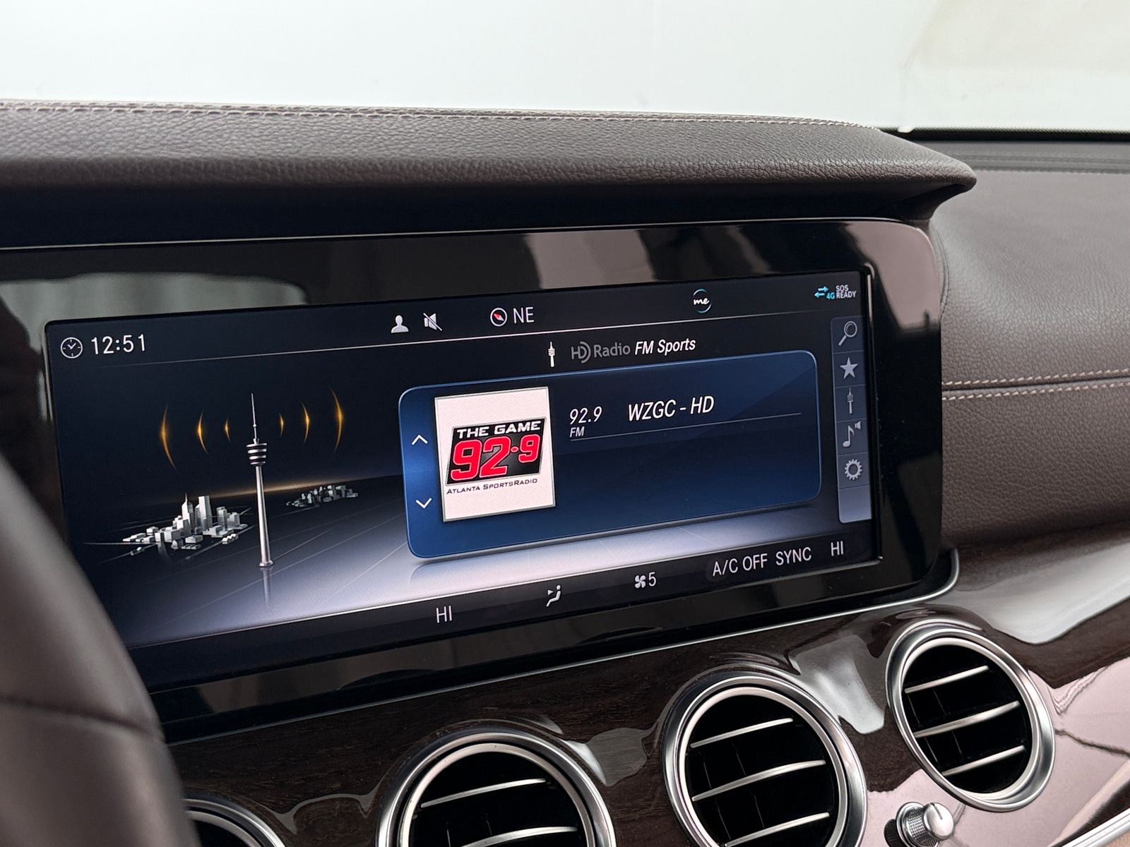 Thumbnail: 2019 Mercedes-Benz E-Class - 3