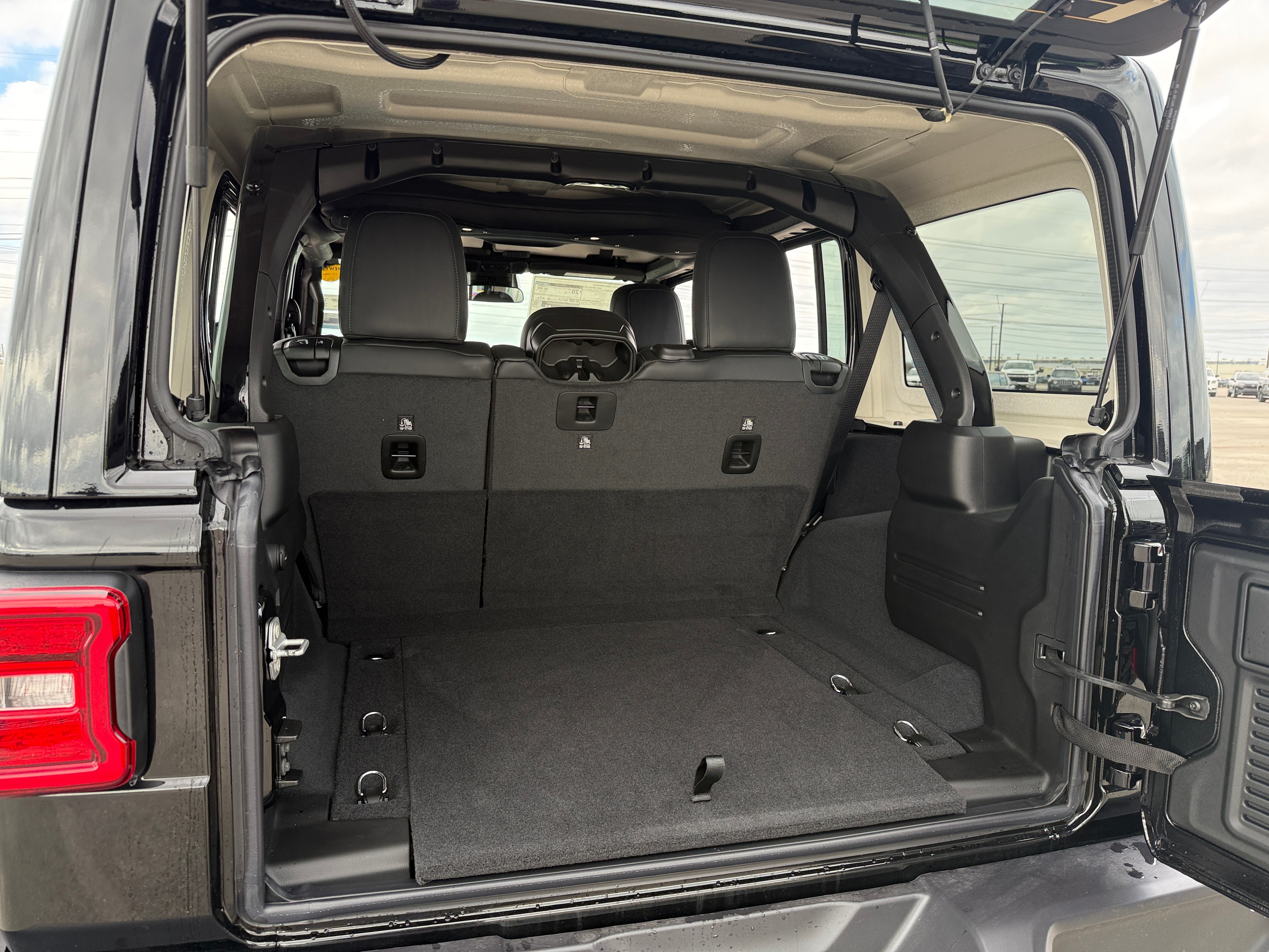 2026 Jeep Wrangler 4-Door Rubicon - Photo 10