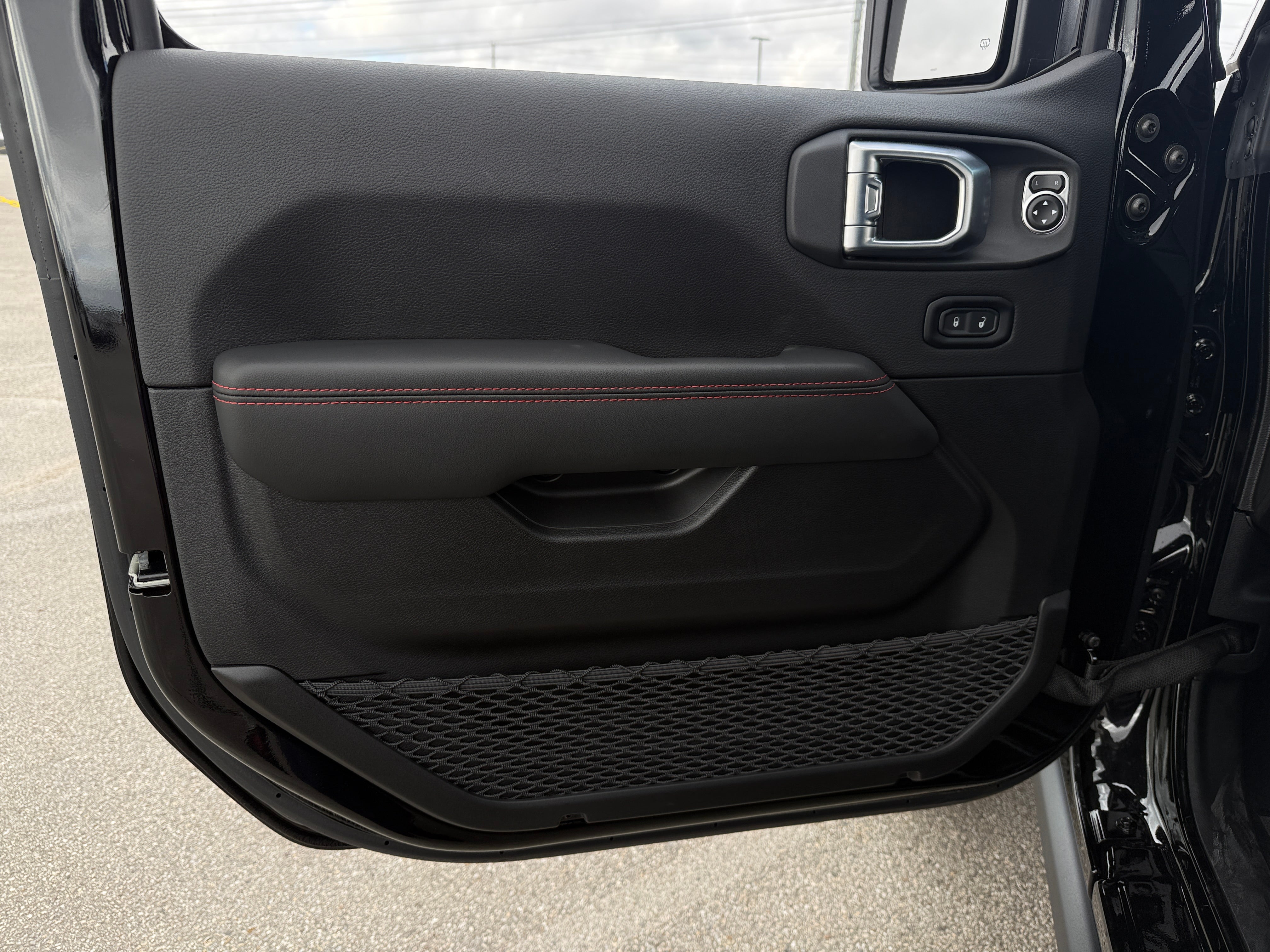 2026 Jeep Wrangler 4-Door Rubicon - Photo 2