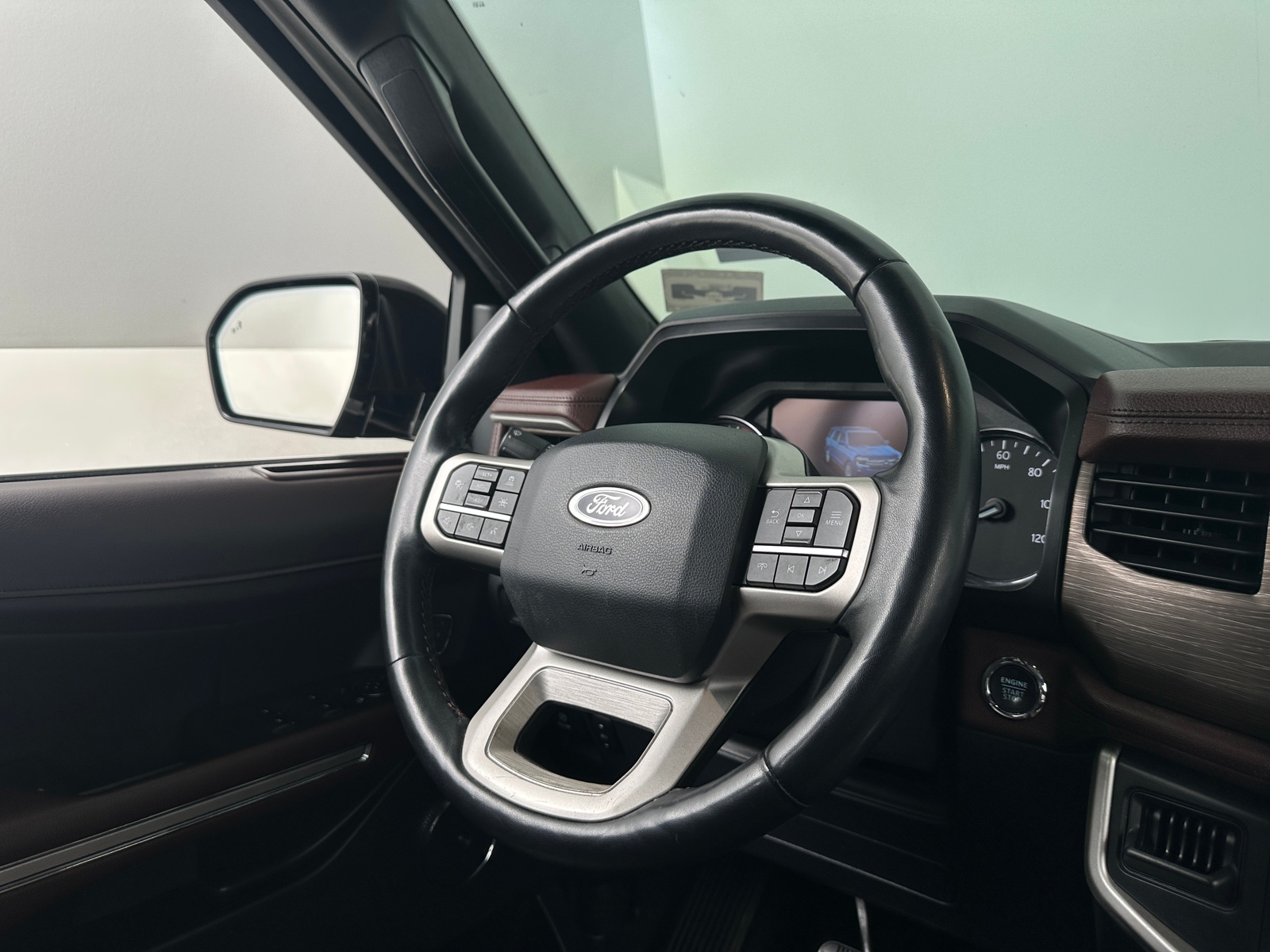 Thumbnail: 2022 Ford Expedition - 4