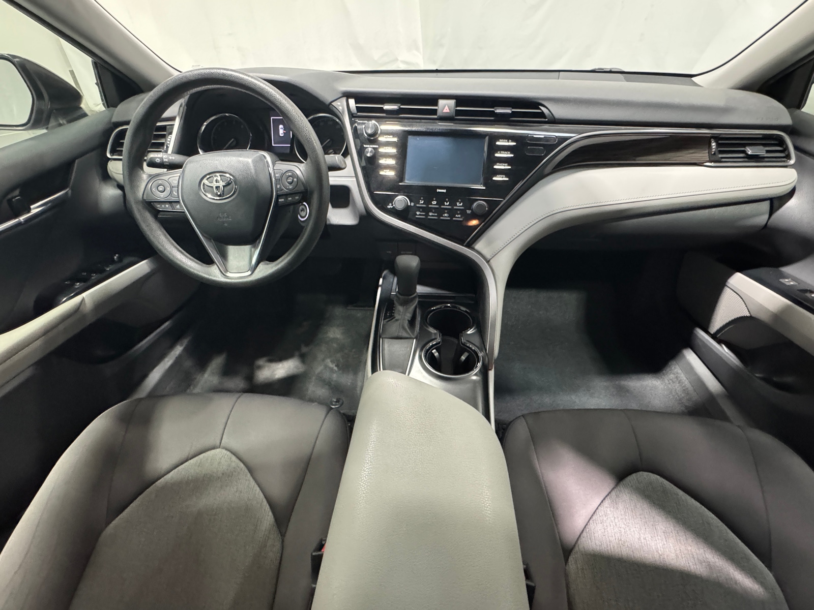 Thumbnail: 2020 Toyota Camry - 3