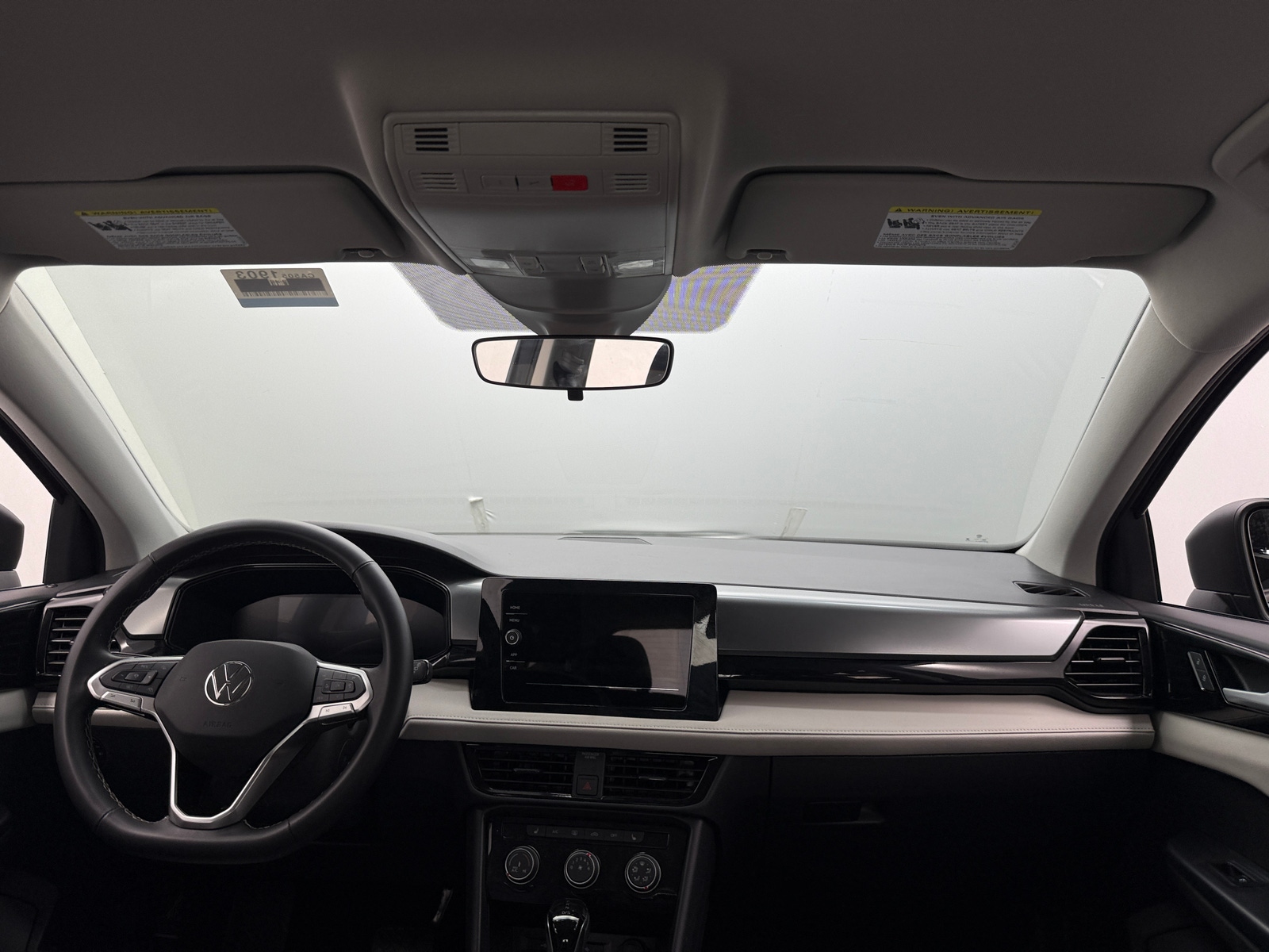 Thumbnail: 2025 Volkswagen Taos - 3