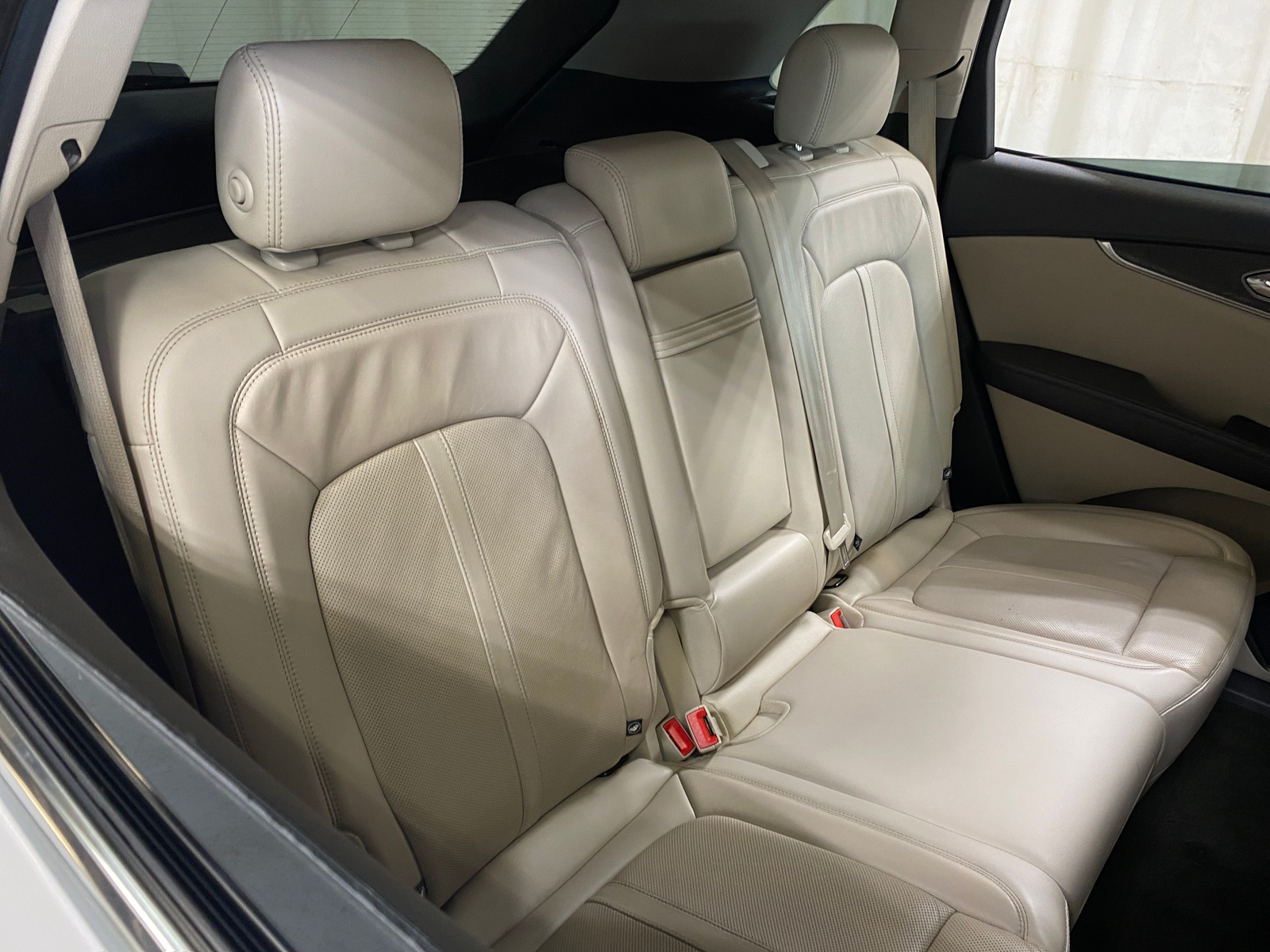 Thumbnail: 2019 Lincoln Nautilus - 5