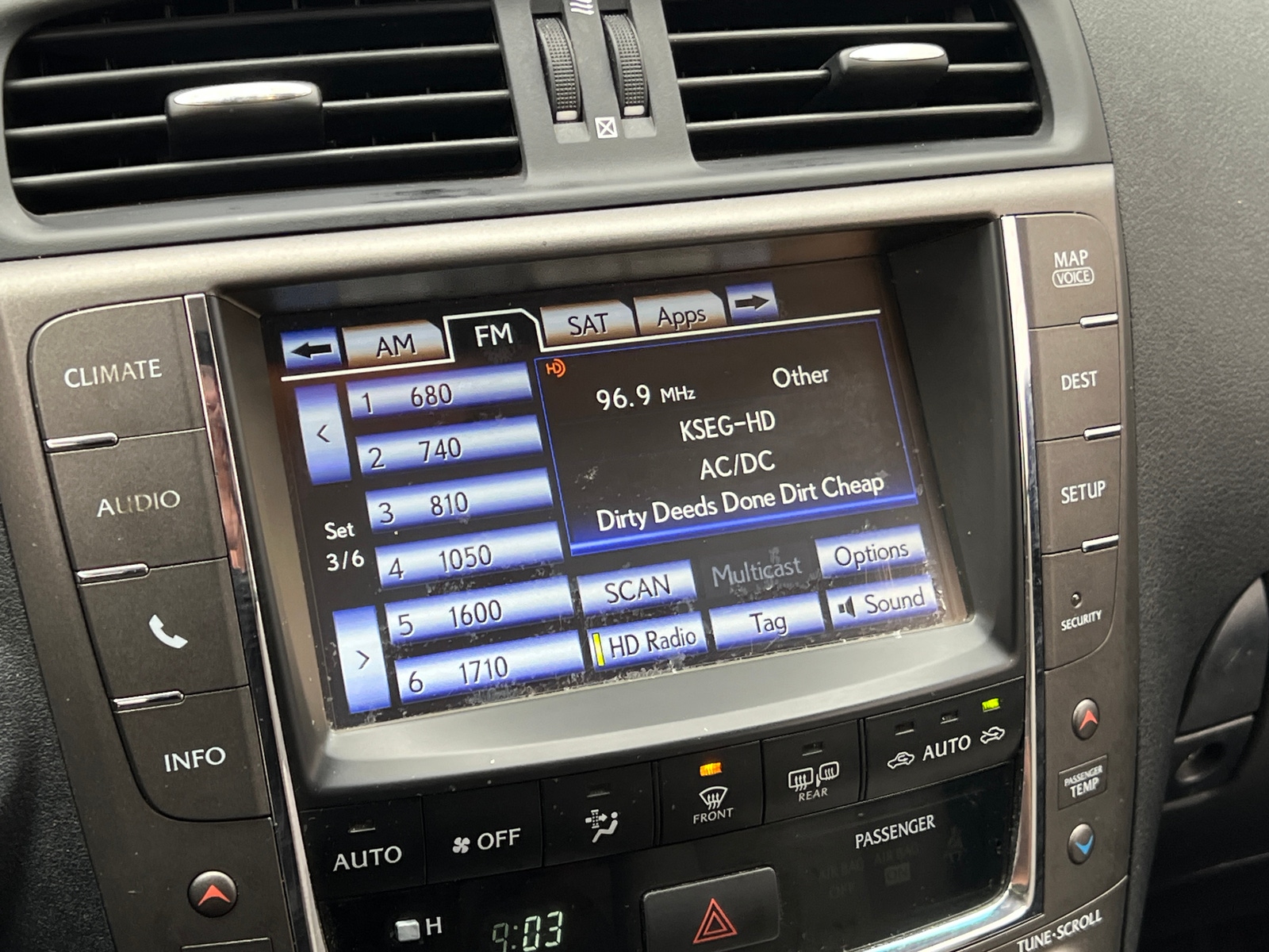 Thumbnail: 2015 Lexus IS - 2