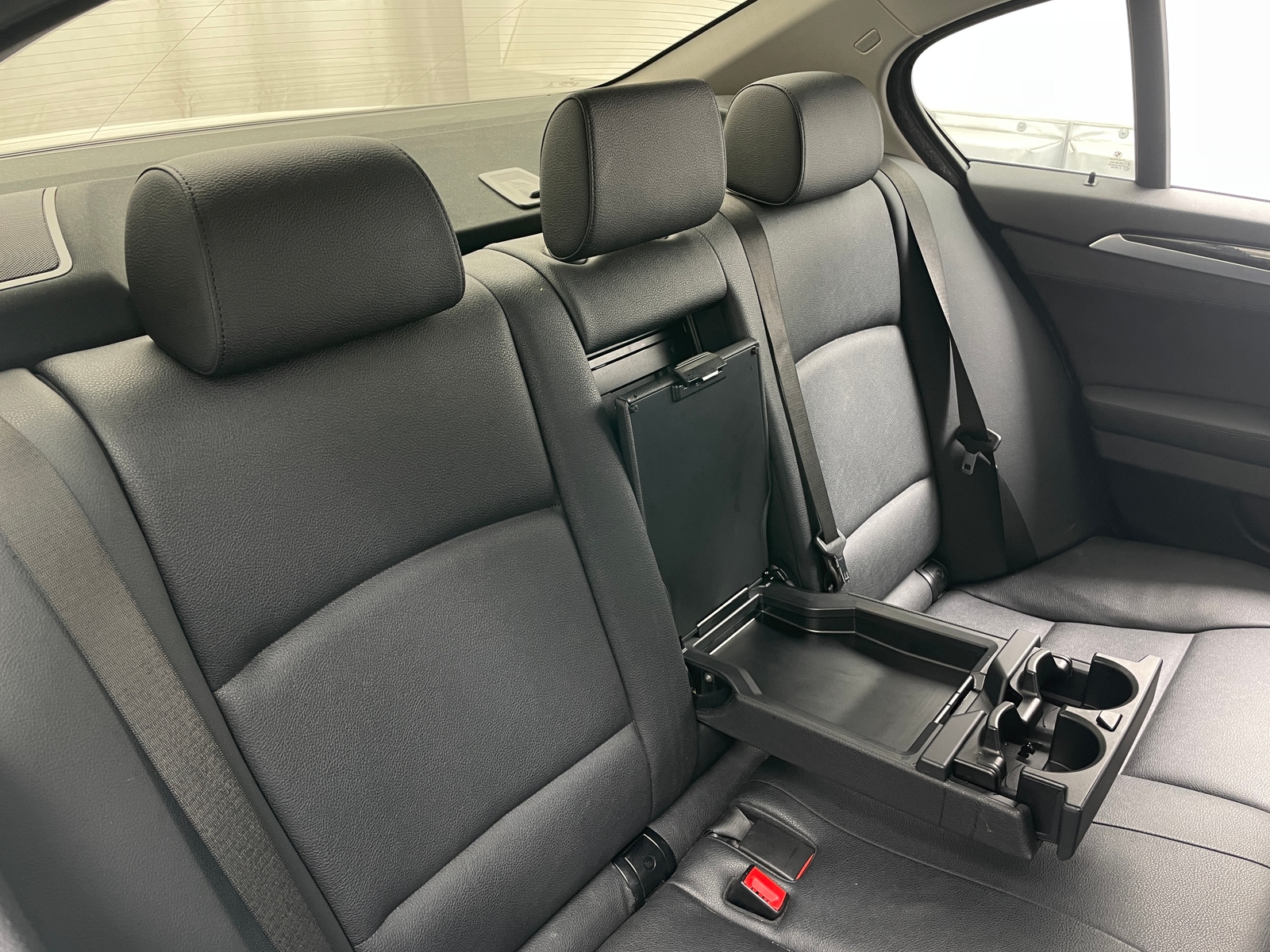 Thumbnail: 2015 BMW 5 Series - 5