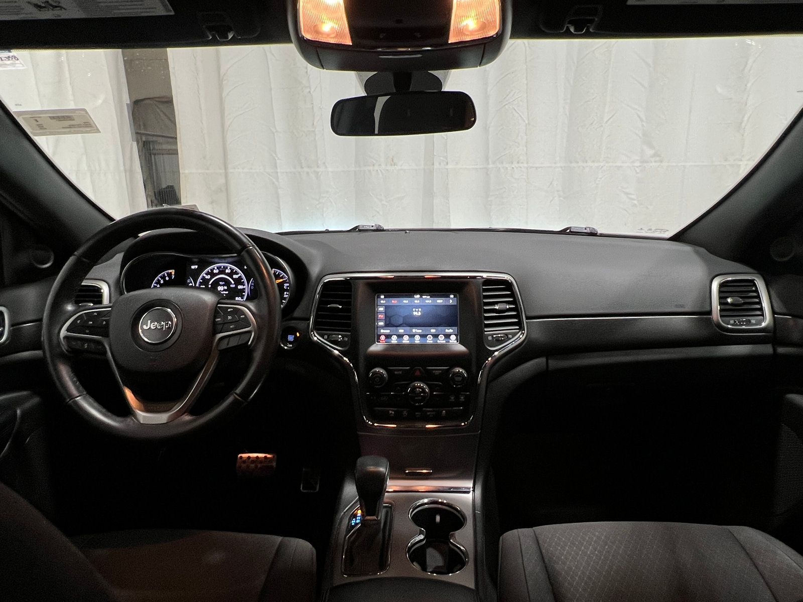 Thumbnail: 2018 Jeep Grand Cherokee - 3