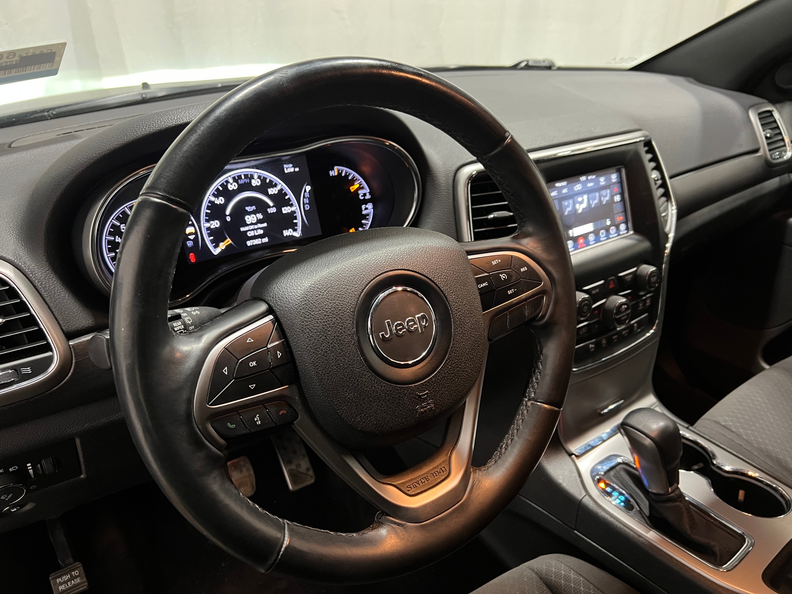 Thumbnail: 2018 Jeep Grand Cherokee - 5