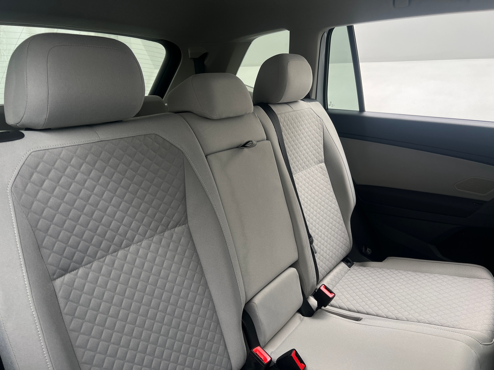 Thumbnail: 2021 Volkswagen Tiguan - 6