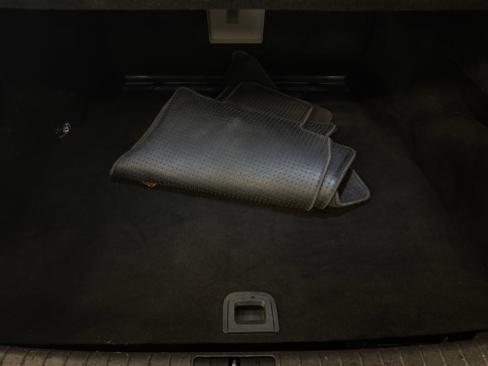 Thumbnail: 2017 Genesis G80 - 6