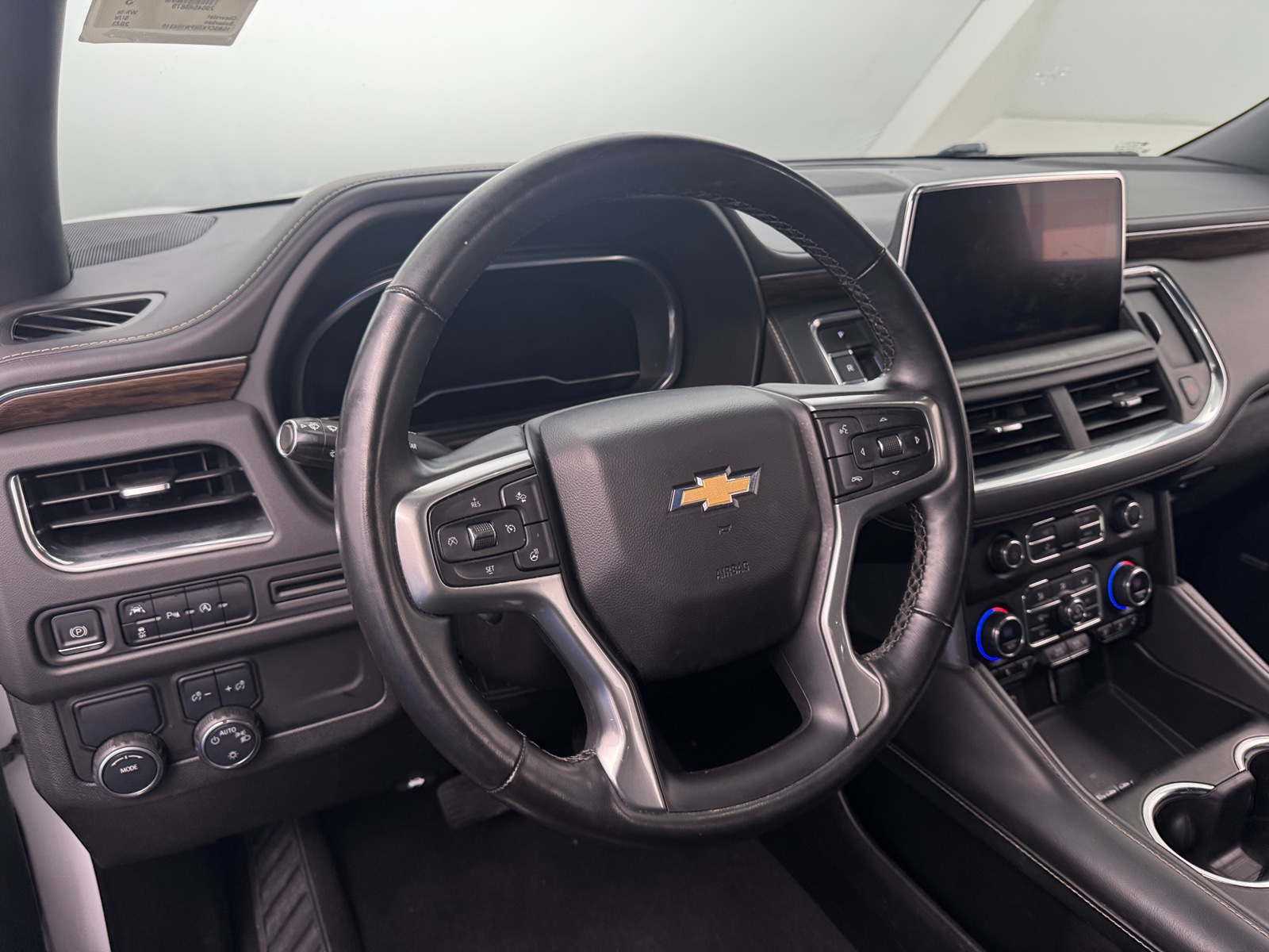 Thumbnail: 2023 Chevrolet Suburban - 4