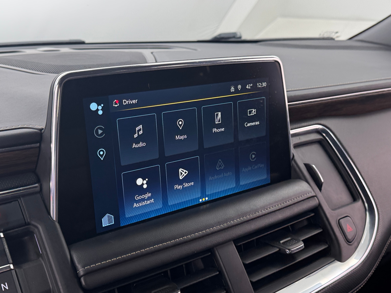 Thumbnail: 2023 Chevrolet Suburban - 3