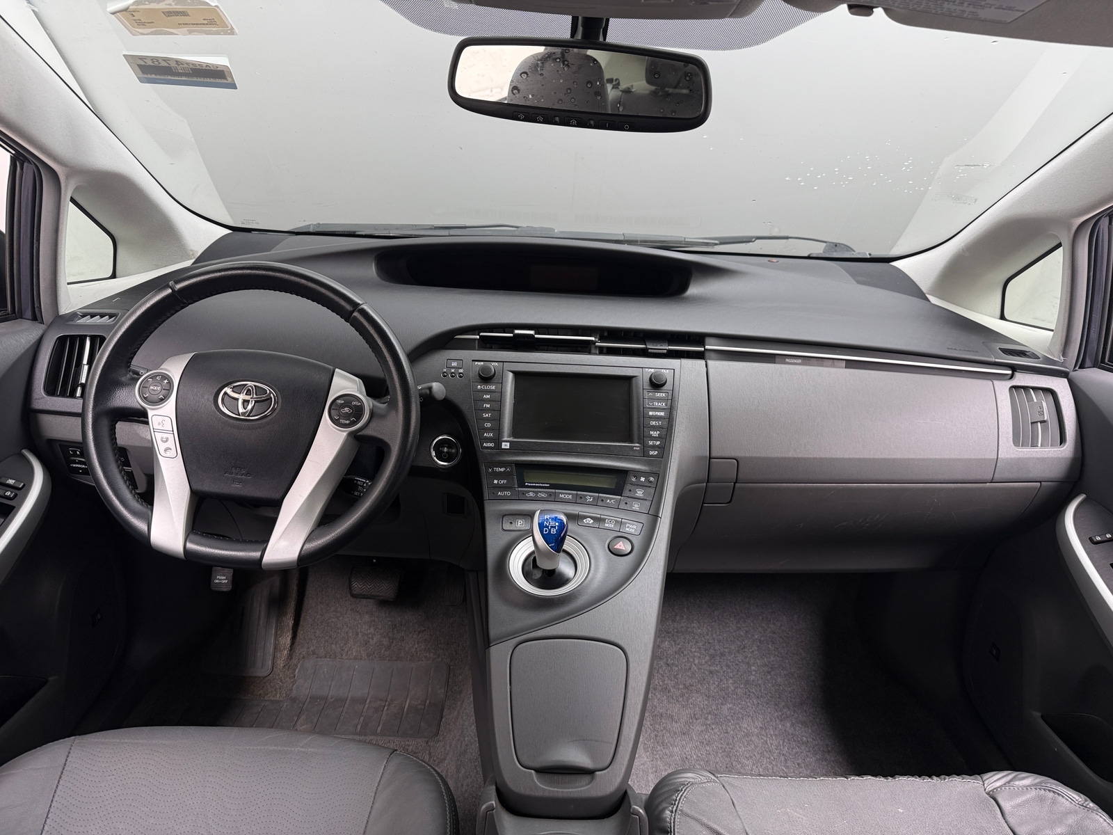 Thumbnail: 2010 Toyota Prius - 3