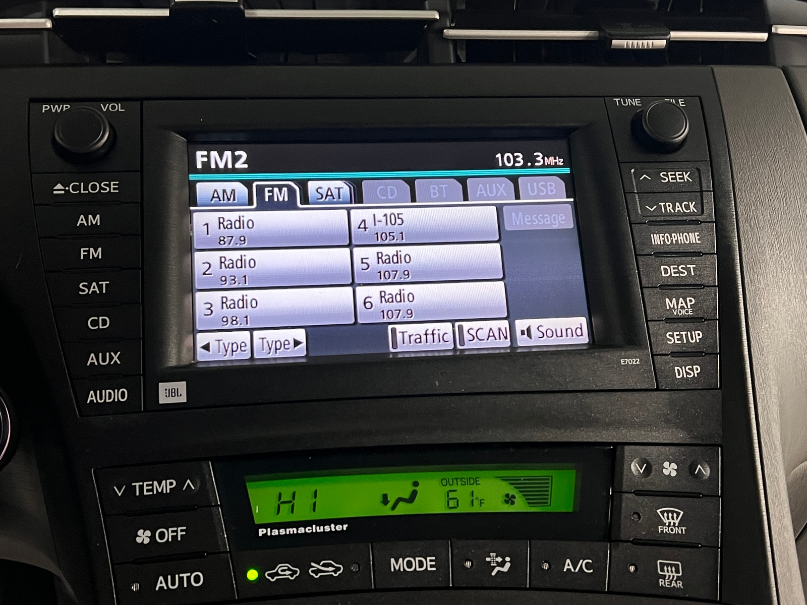 Thumbnail: 2010 Toyota Prius - 4