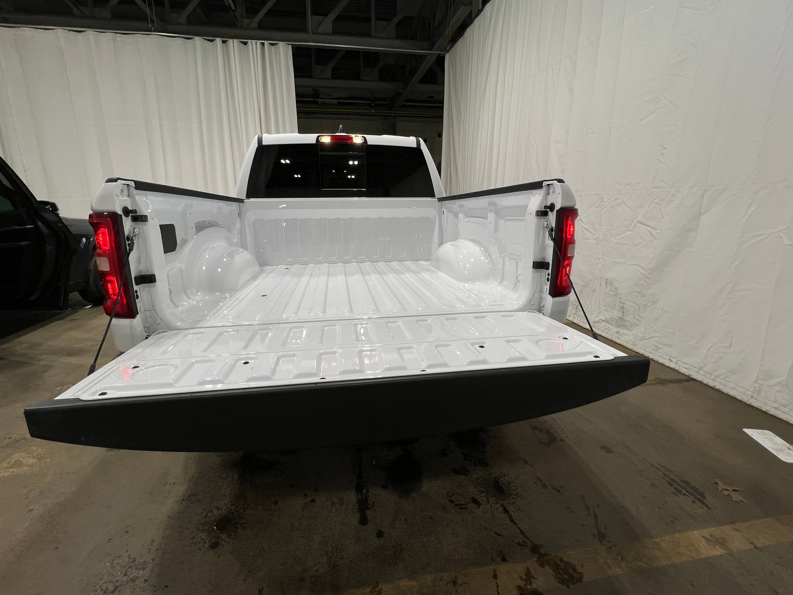 Thumbnail: 2025 RAM 1500 - 6