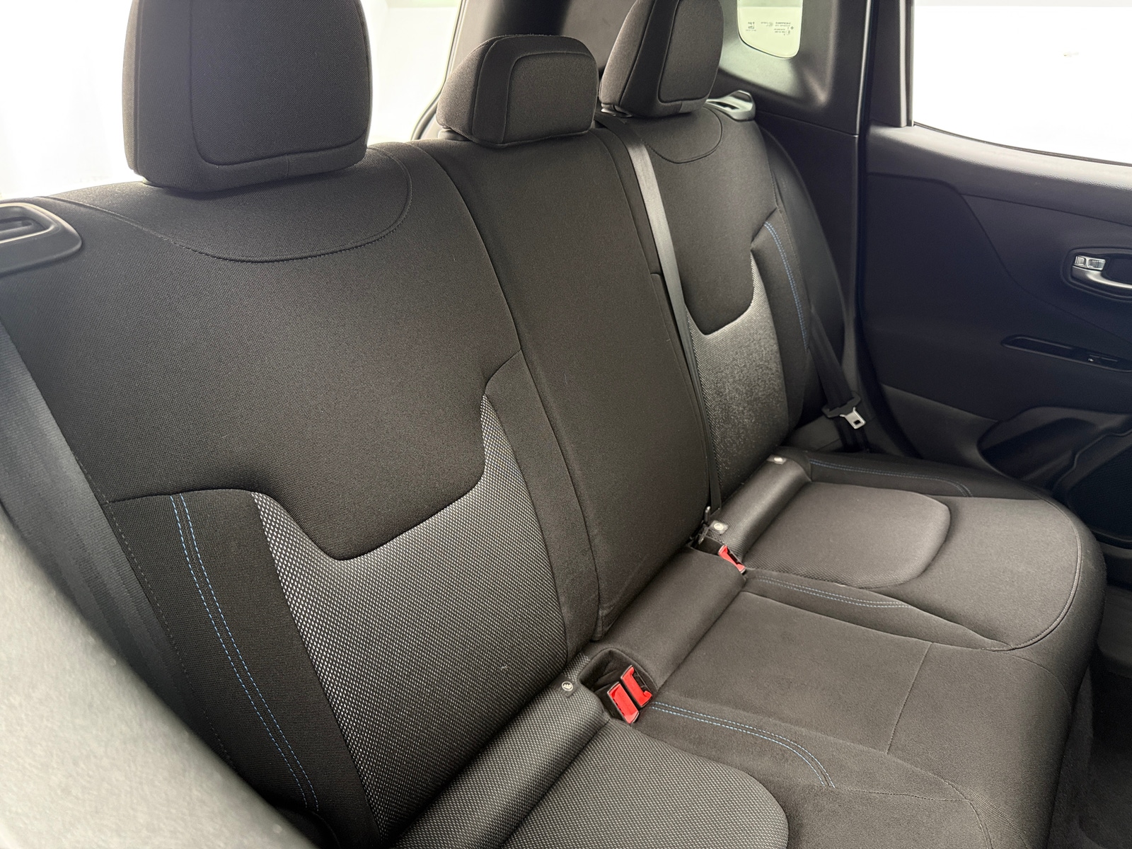 Thumbnail: 2021 Jeep Renegade - 6