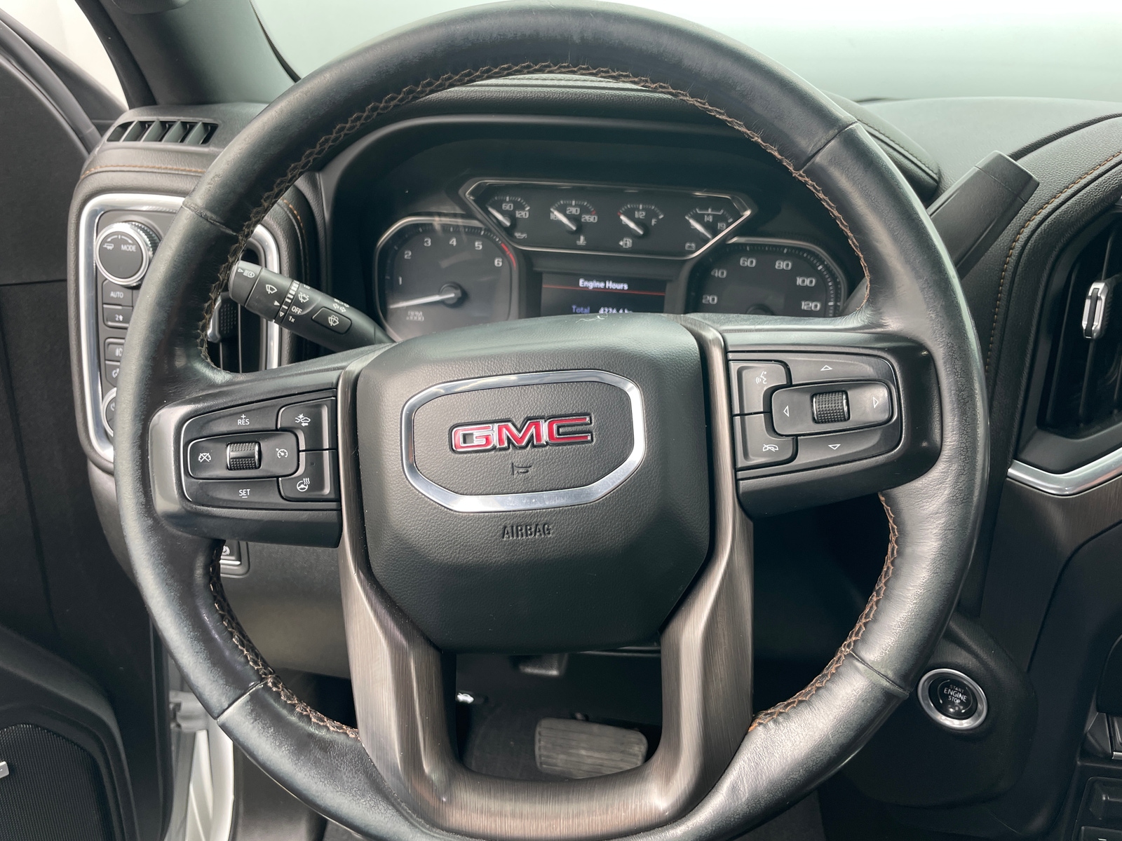 Thumbnail: 2022 GMC Sierra 3500 - 4