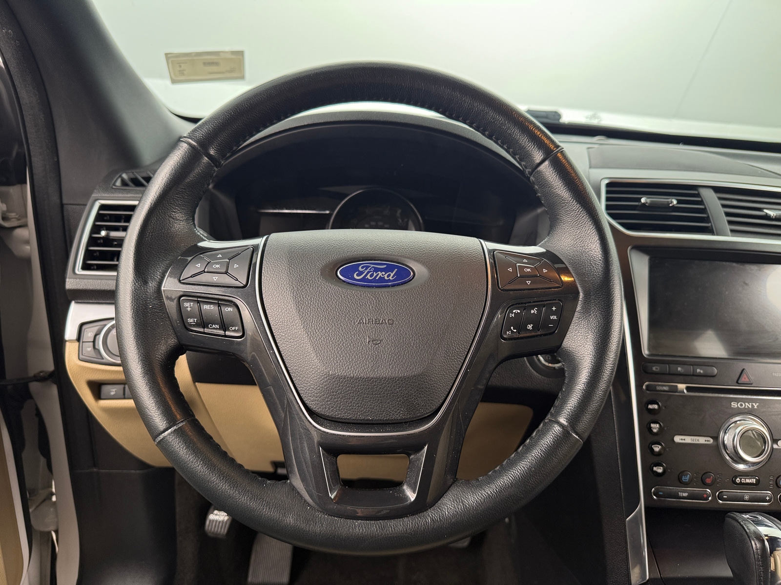 Thumbnail: 2017 Ford Explorer - 4