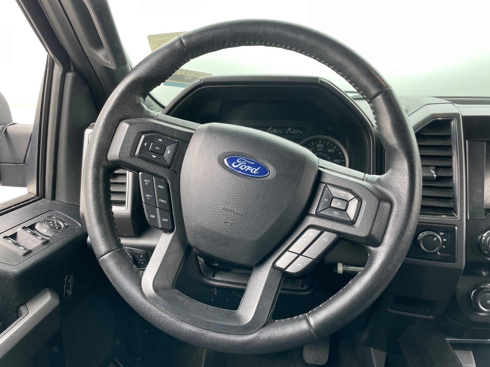 Thumbnail: 2019 Ford Econoline - 5