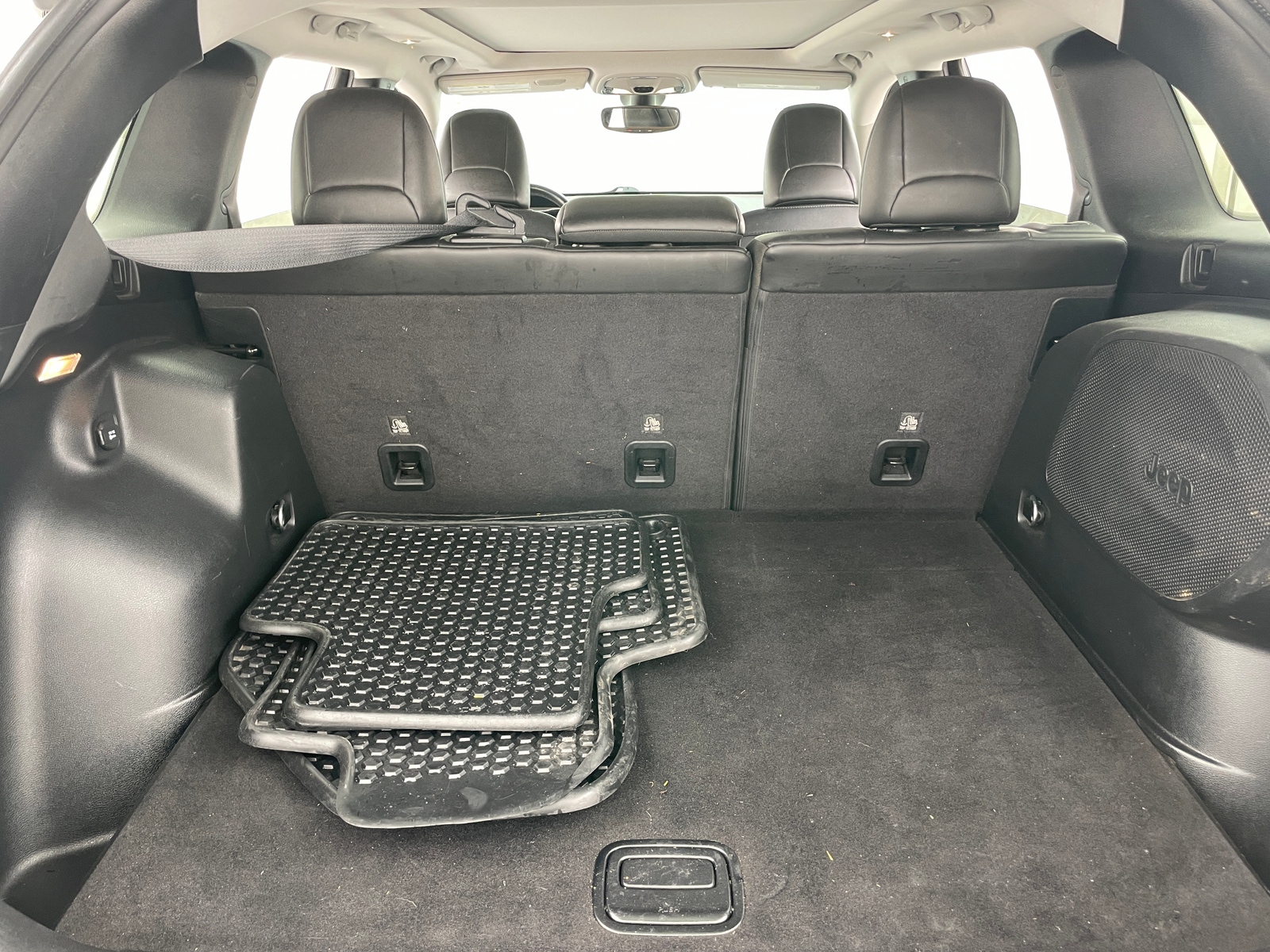 Thumbnail: 2020 Jeep Cherokee - 7