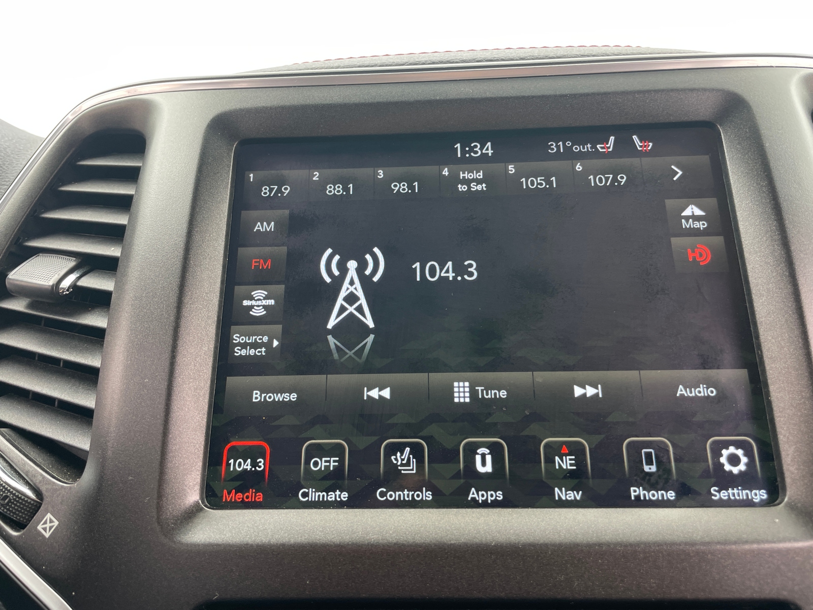 Thumbnail: 2020 Jeep Cherokee - 4