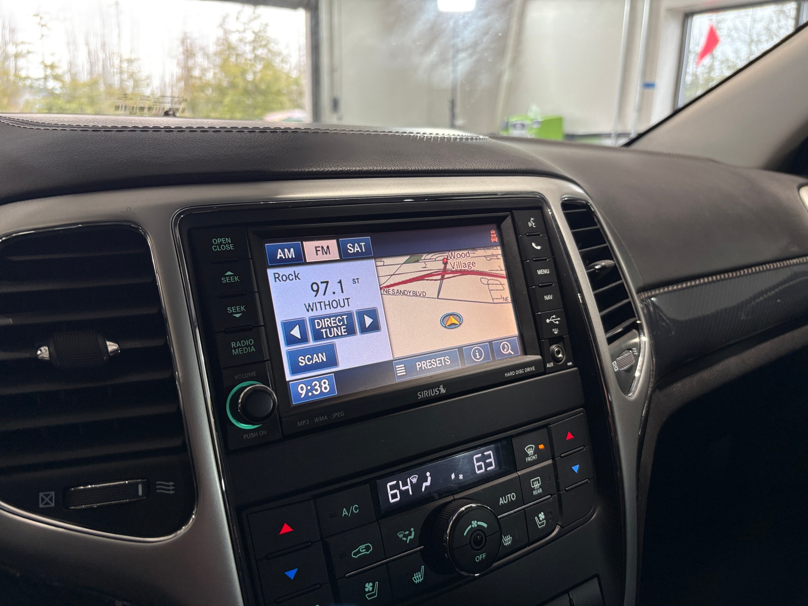 Thumbnail: 2012 Jeep Grand Cherokee - 3