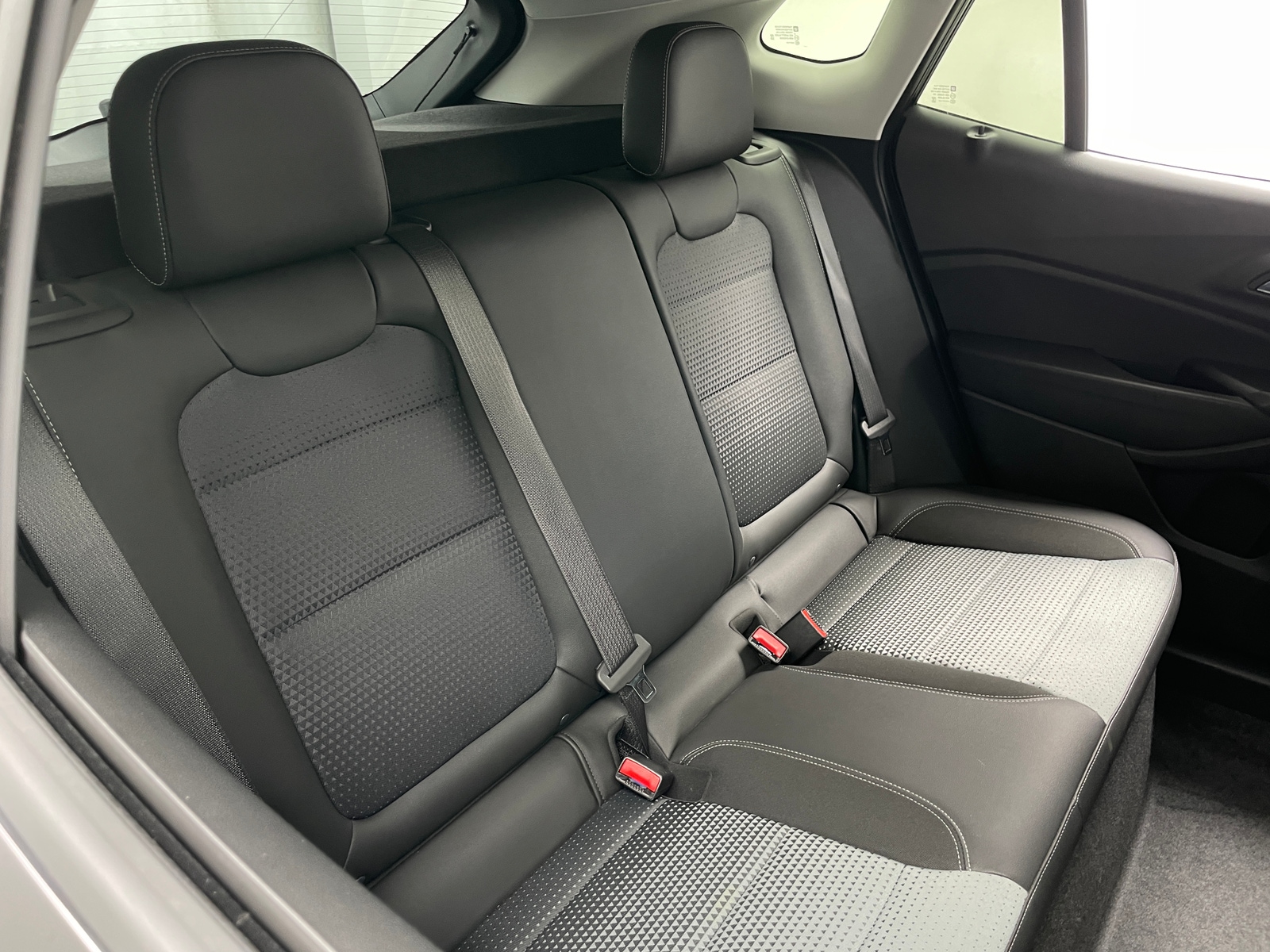 Thumbnail: 2025 Chevrolet Trax - 6