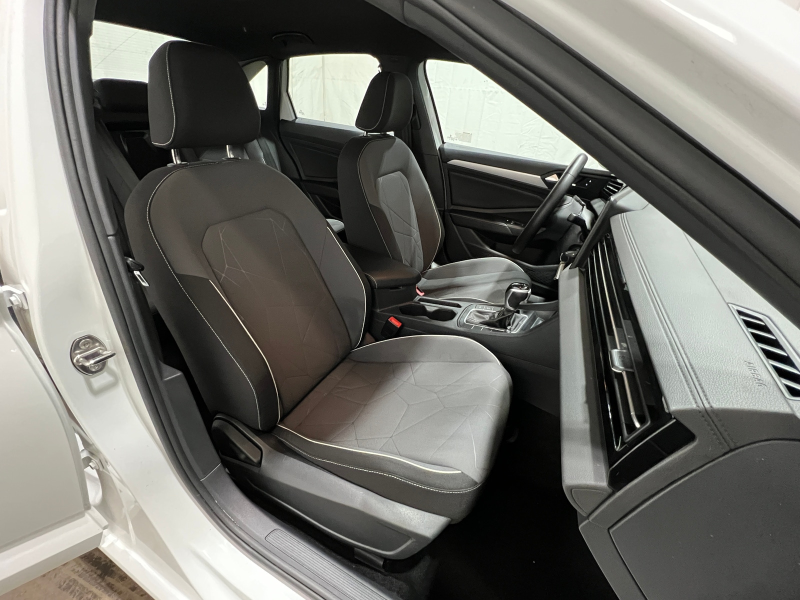 Thumbnail: 2025 Volkswagen Jetta - 2