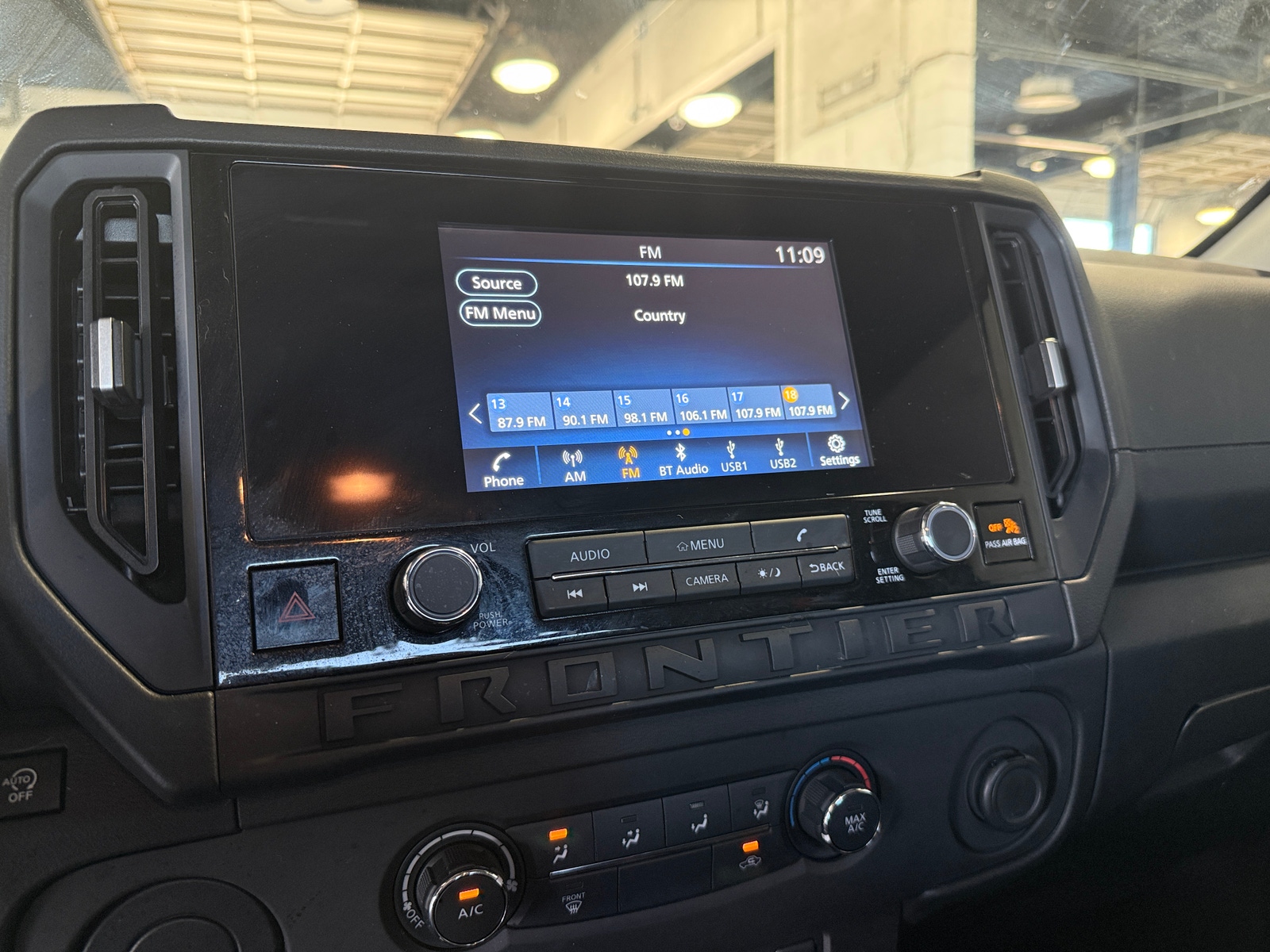 Thumbnail: 2025 Nissan Frontier - 4