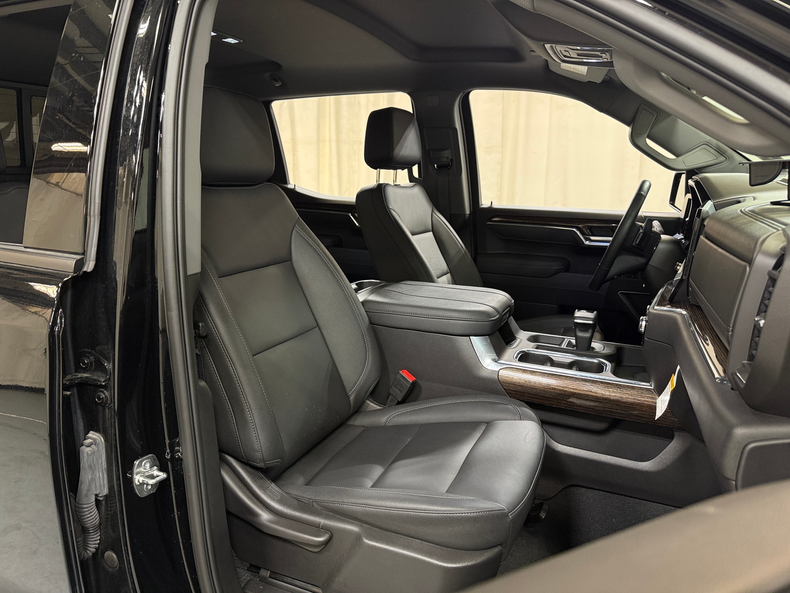 Thumbnail: 2025 GMC Sierra 1500 - 2