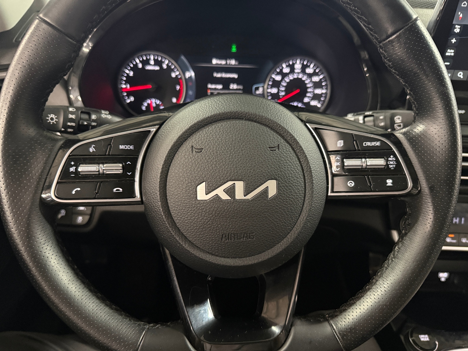 Thumbnail: 2022 Kia Seltos - 4