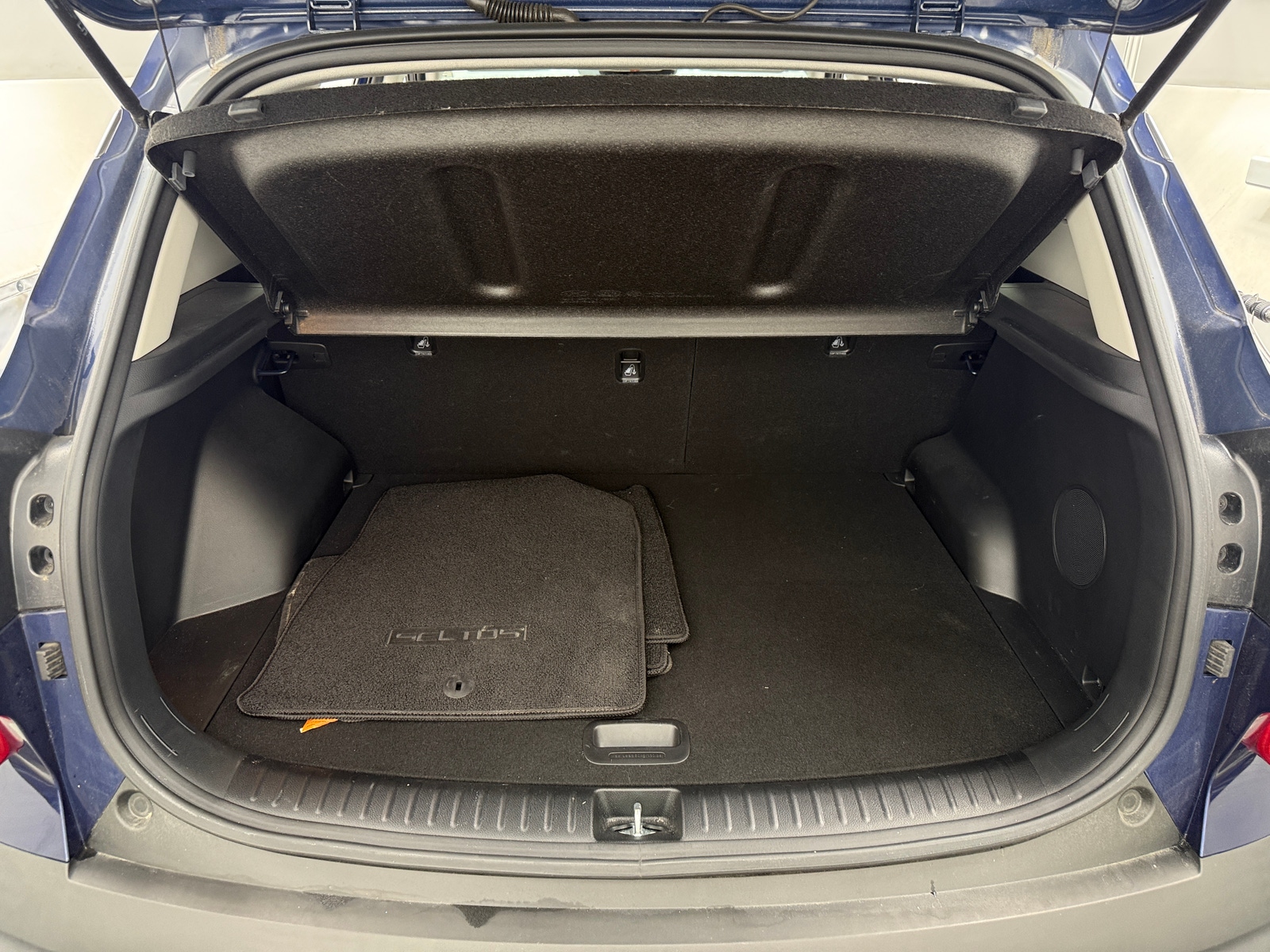 Thumbnail: 2022 Kia Seltos - 6