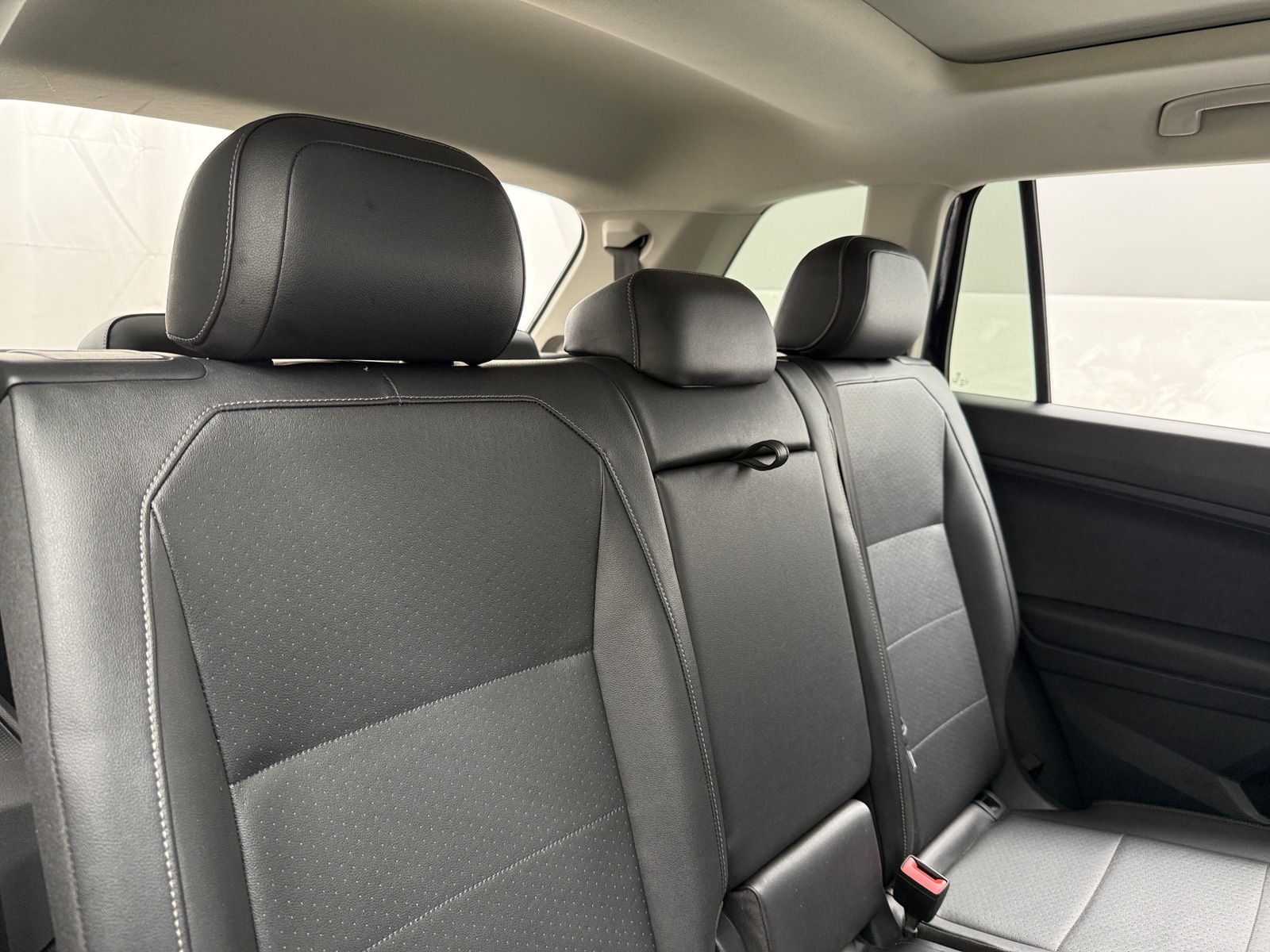 Thumbnail: 2018 Volkswagen Tiguan - 5