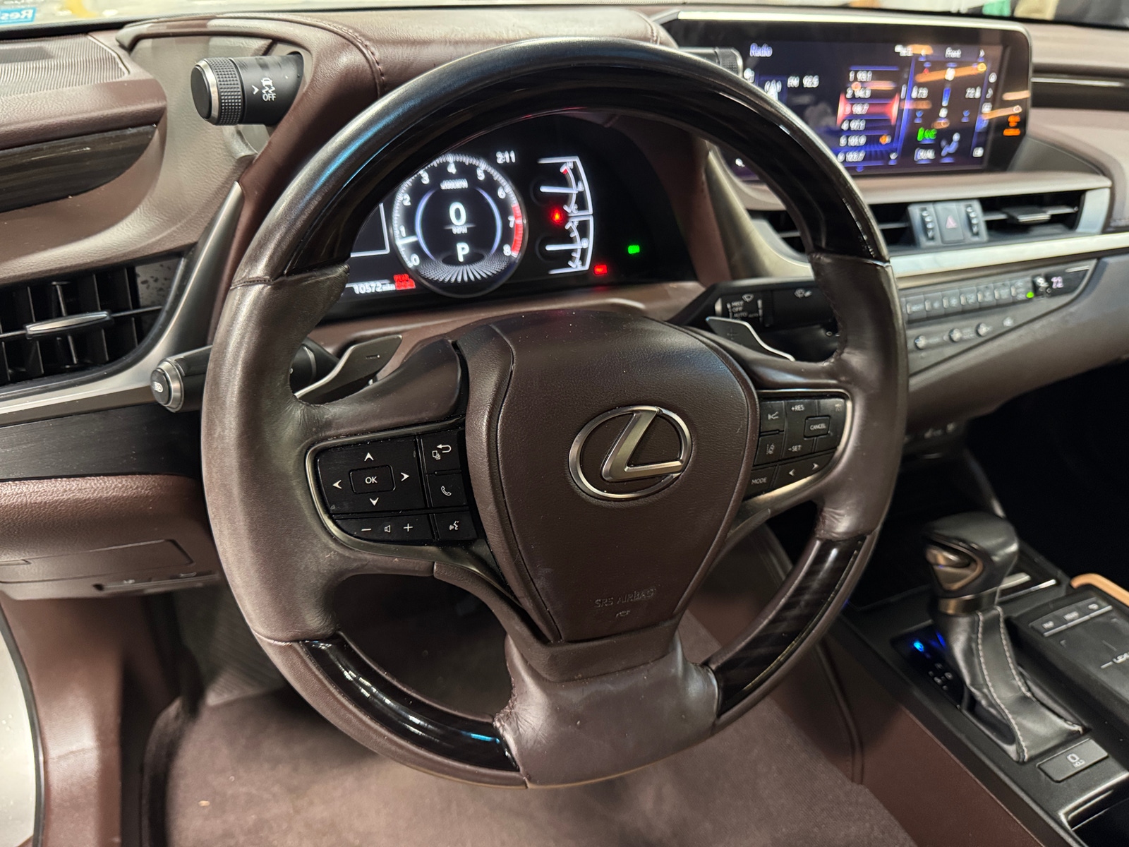 Thumbnail: 2019 Lexus ES - 4