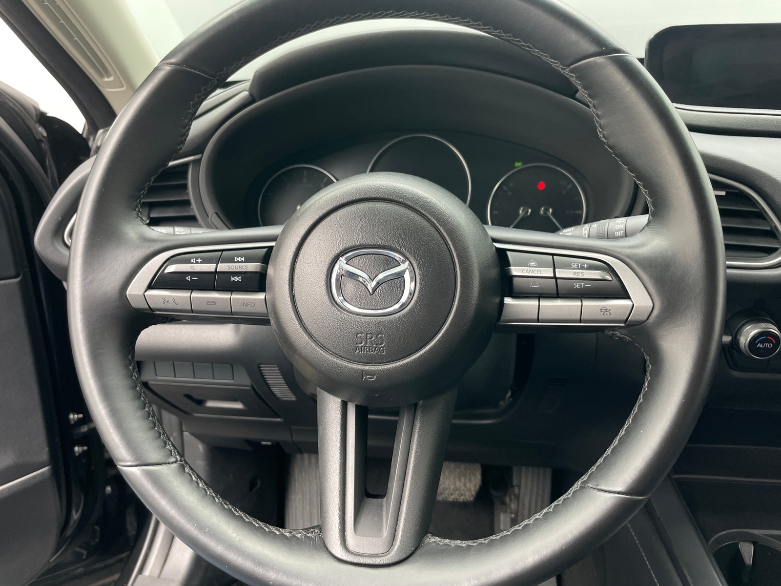 Thumbnail: 2022 Mazda CX-30 - 4