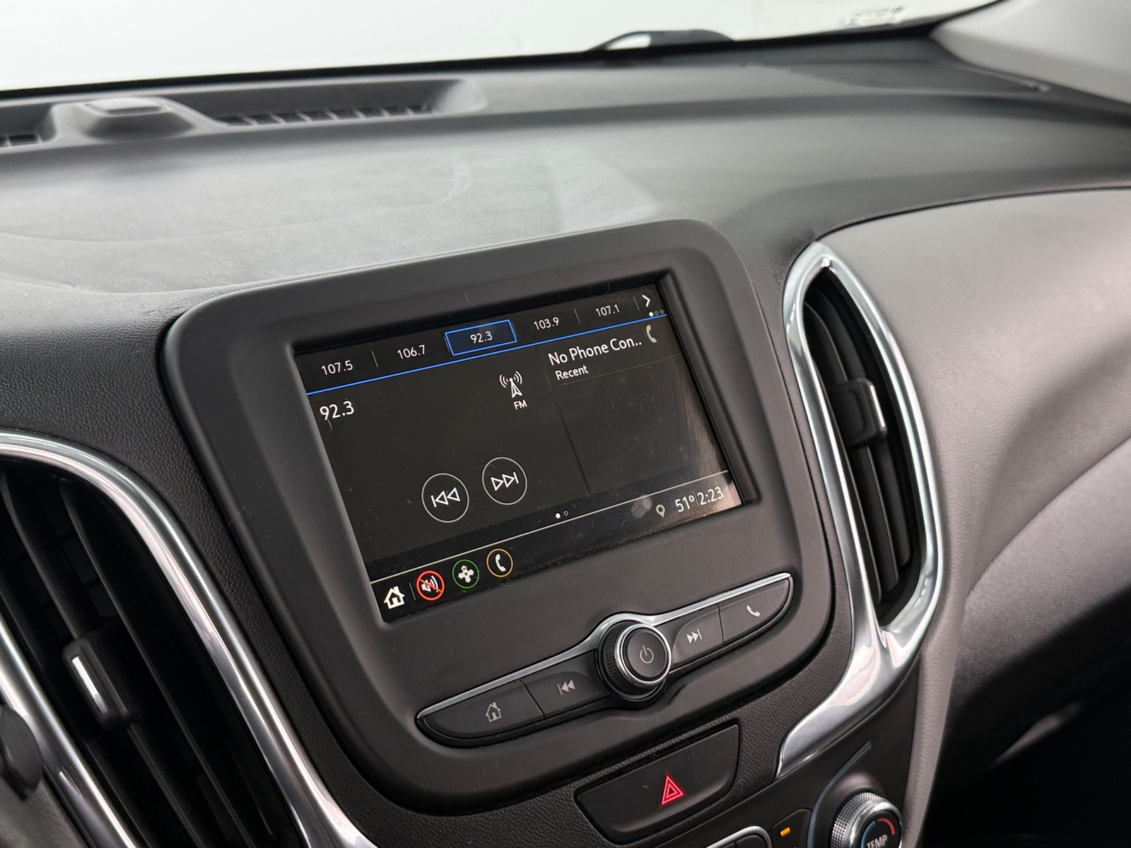 Thumbnail: 2019 Chevrolet Equinox - 4