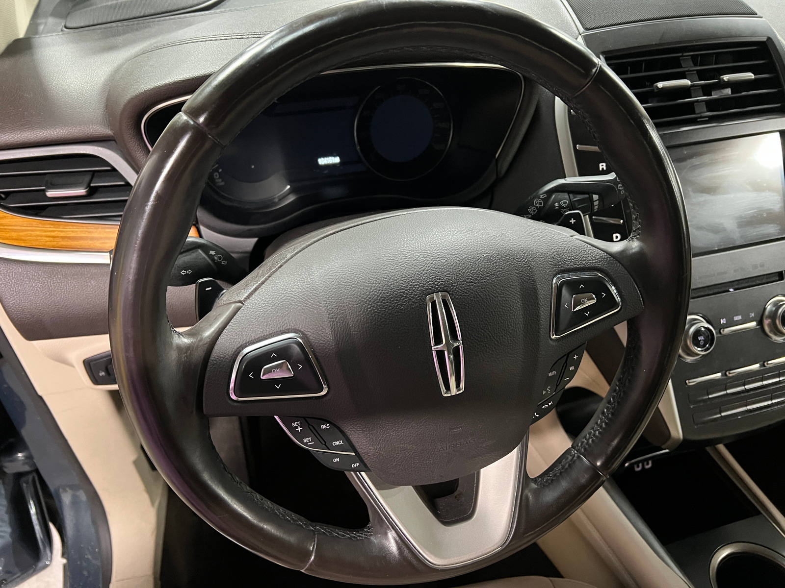 Thumbnail: 2019 Lincoln MKC - 4