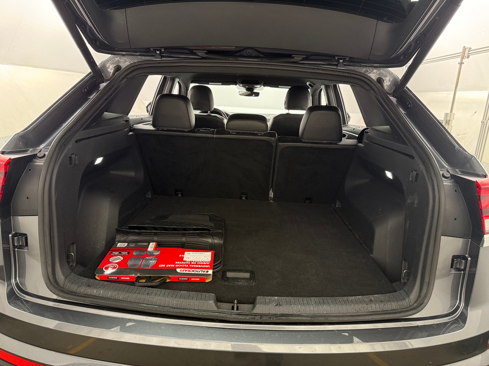 Thumbnail: 2024 Volkswagen Atlas - 6