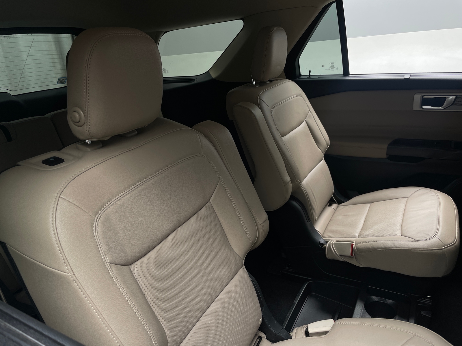 Thumbnail: 2020 Ford Explorer - 5