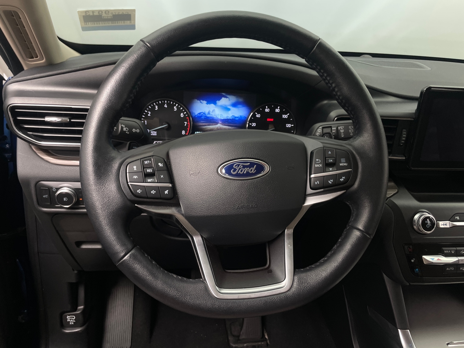 Thumbnail: 2020 Ford Explorer - 4