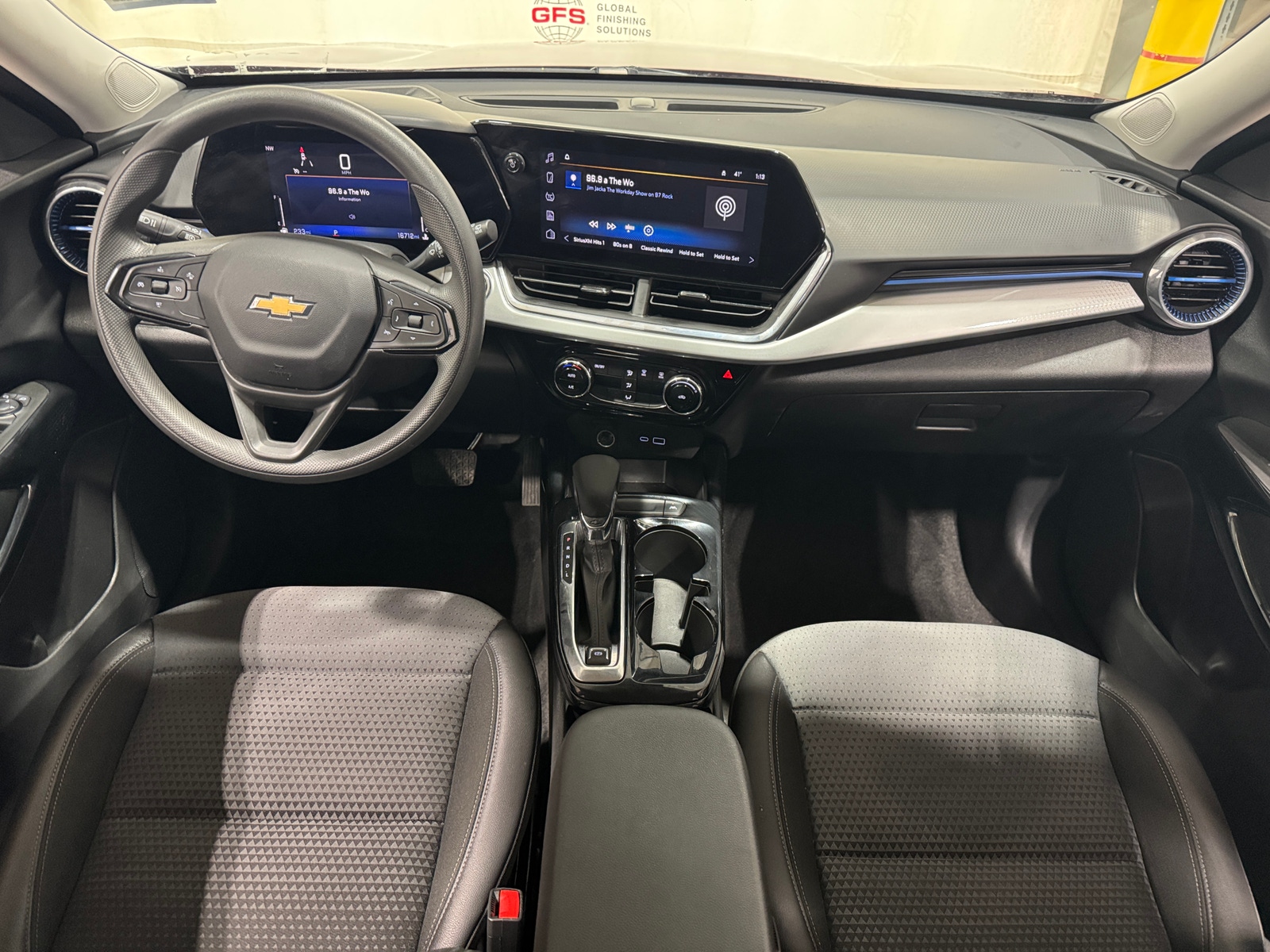 Thumbnail: 2025 Chevrolet Trax - 3