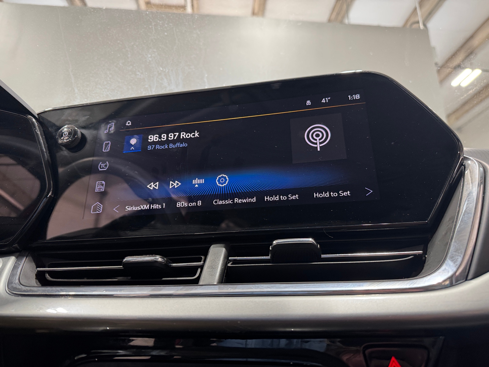 Thumbnail: 2025 Chevrolet Trax - 4