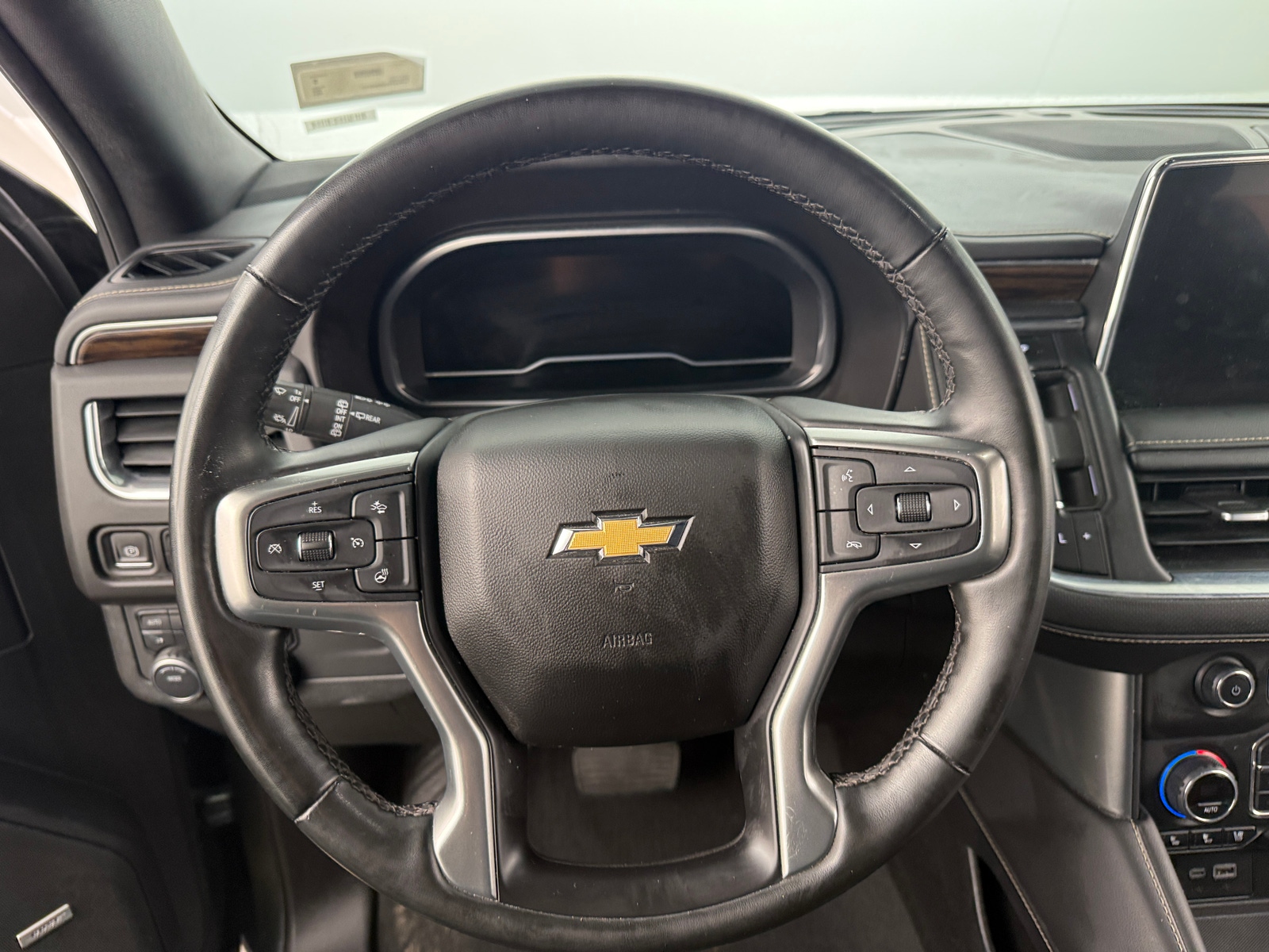 Thumbnail: 2023 Chevrolet Suburban - 4