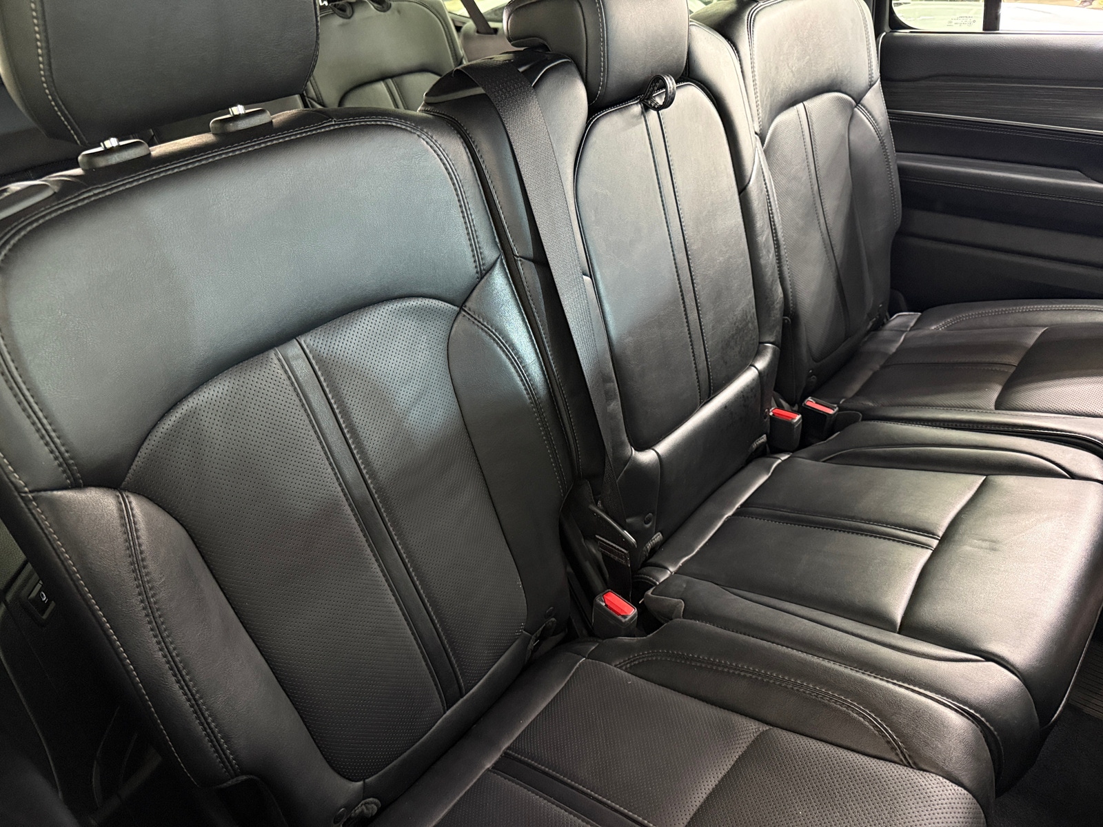 Thumbnail: 2023 Jeep Wagoneer - 5