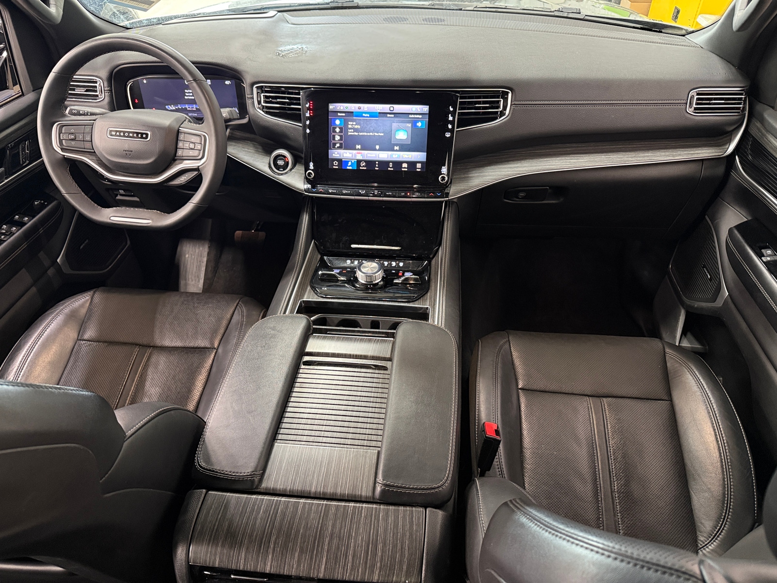 Thumbnail: 2023 Jeep Wagoneer - 2