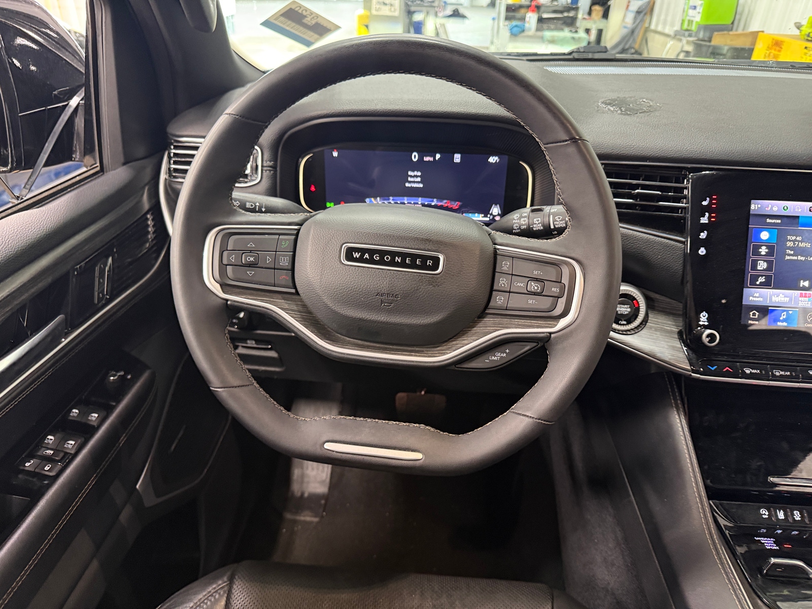 Thumbnail: 2023 Jeep Wagoneer - 4